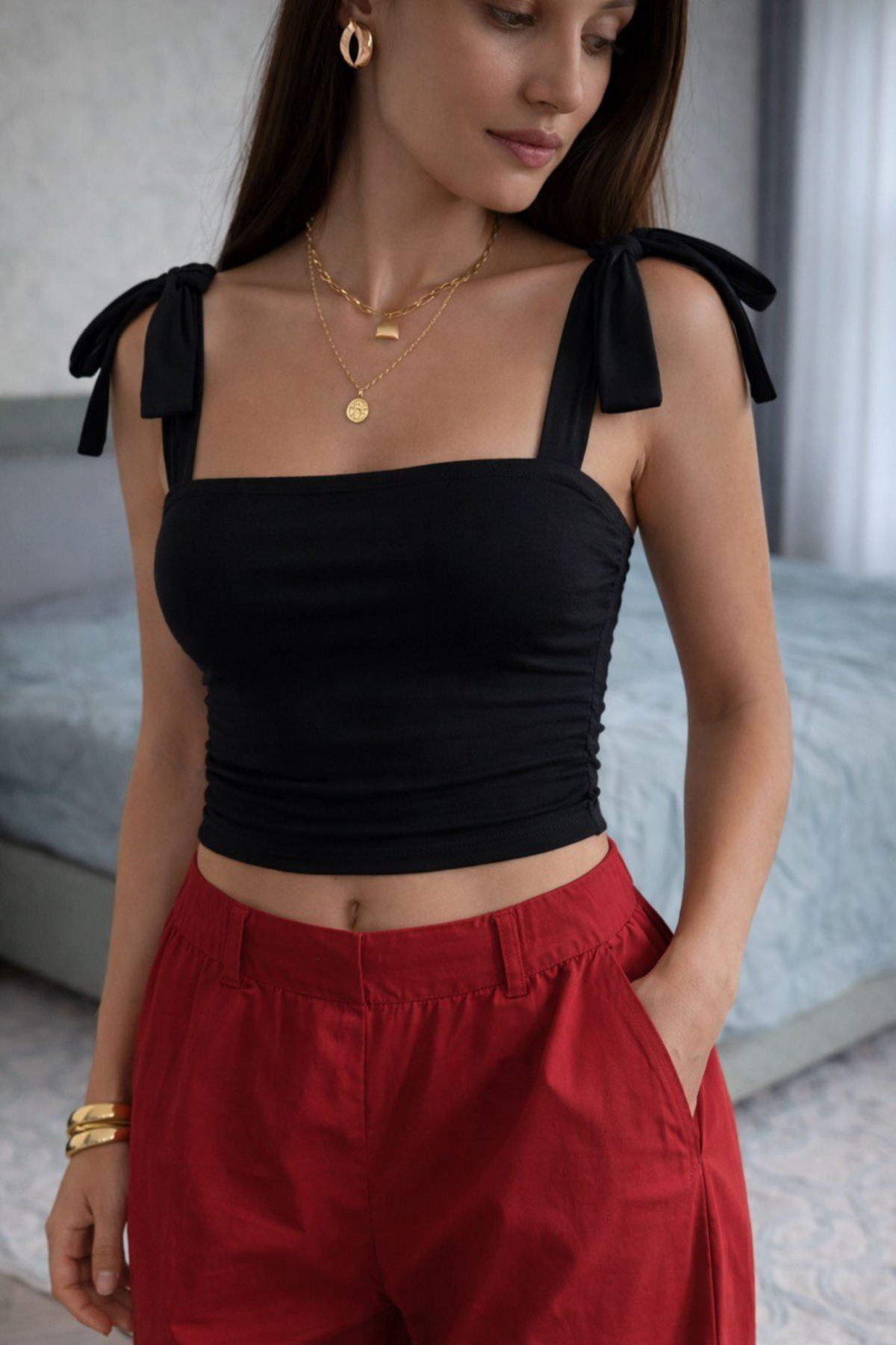 oshebu  Kadın Fiyonklu Geniş Askılı Crop Bluz - Görsel 3