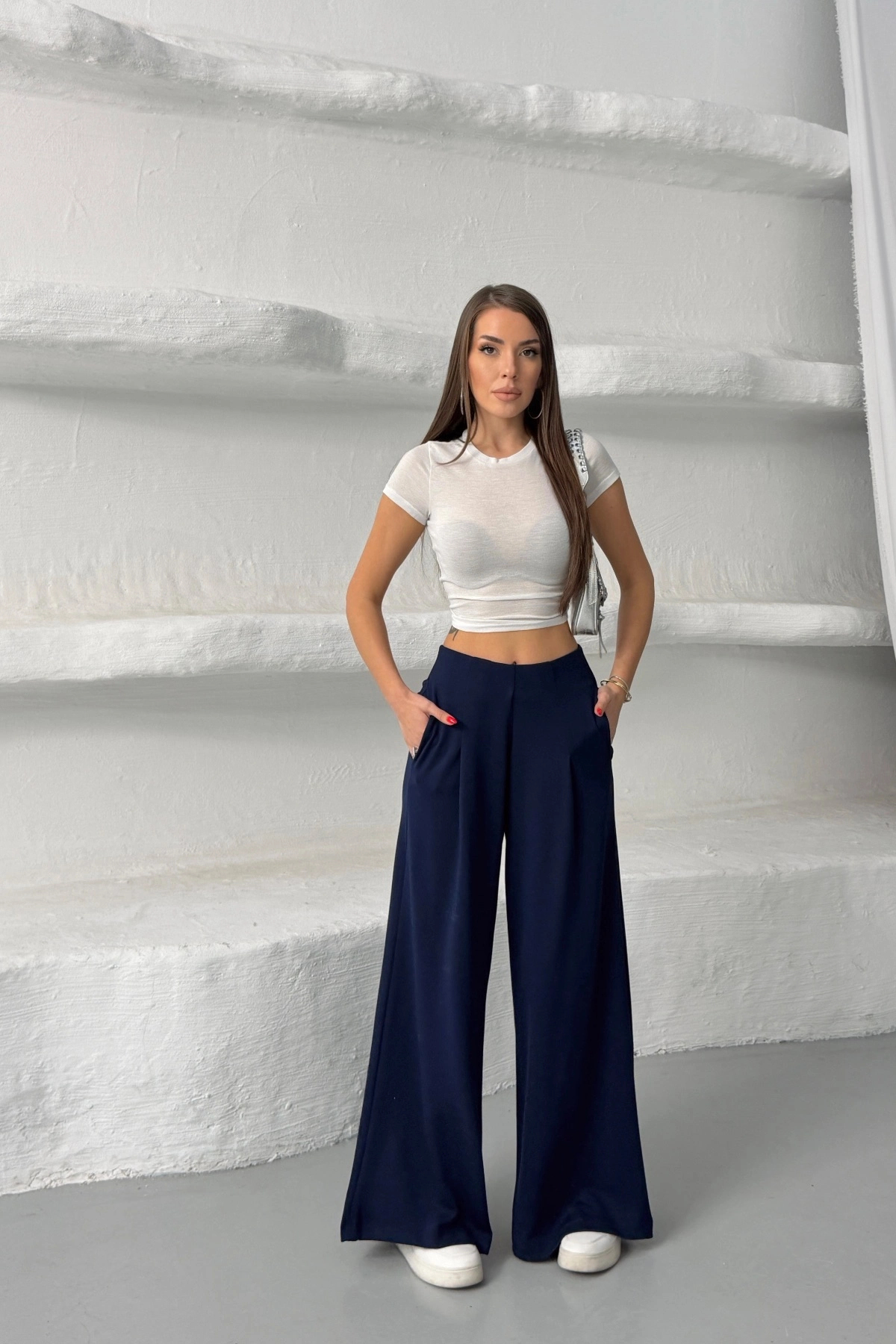 URİS  Kadın Lacivert Yüksek Bel Hareket Özgürlüğü Sunan Beli Lastikli Geniş Paça Pantolon - Görsel 2