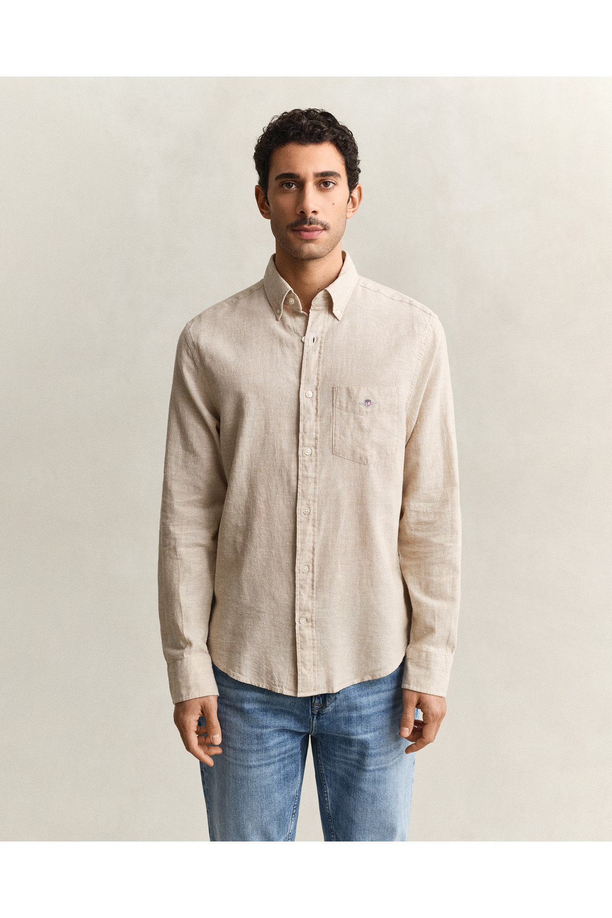 Erkek Bej Regular Fit Logolu Gömlek — بژ 3250082 — تصویر 2 از 5