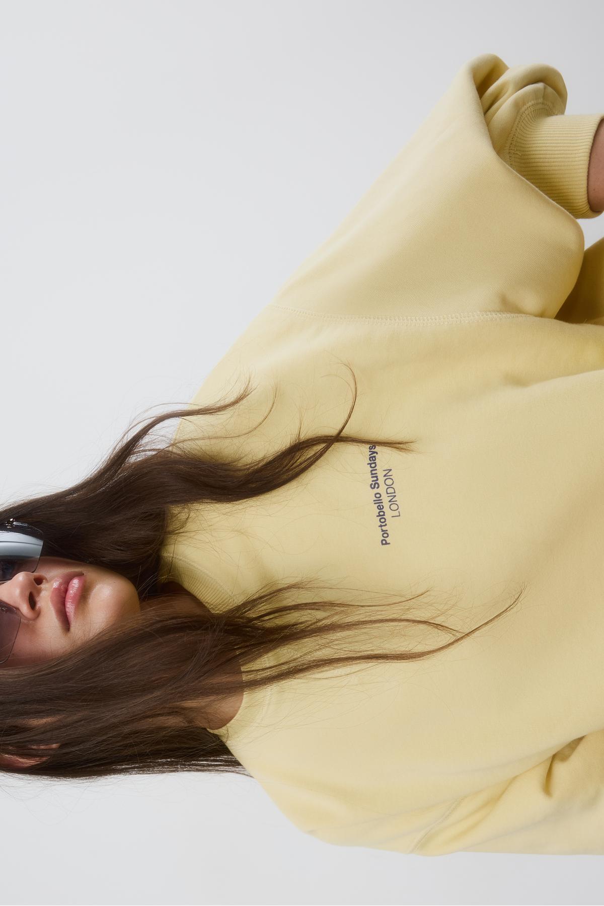 Stradivarius  Uzun kollu bisiklet yaka metin sweatshirt - Görsel 4