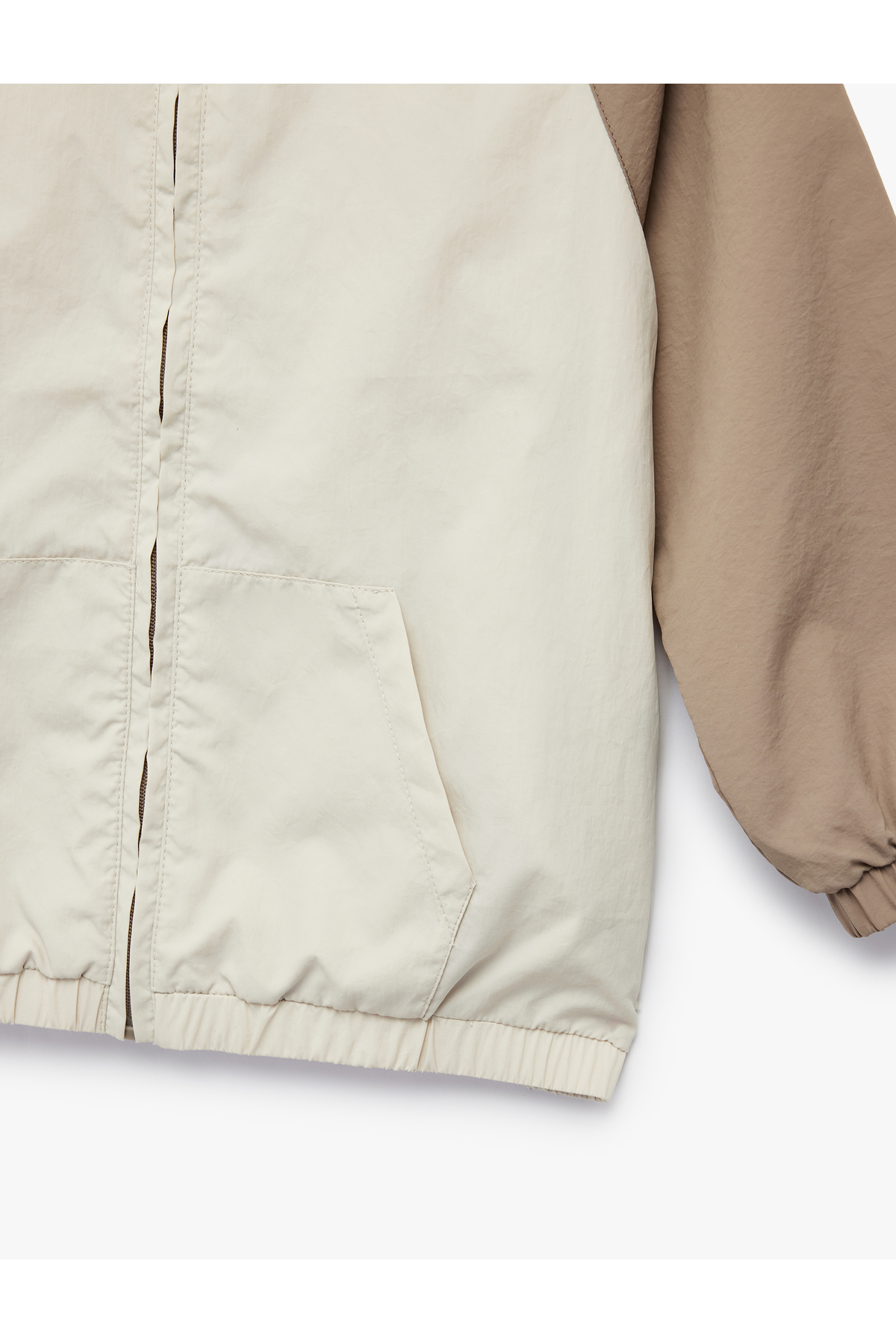 Koton Renk Bloklu Kanguru Cep Detaylı Fermuar Detaylı Kapşonlu Mevsimlik Ceket fotoğrafı 5 (önizleme)