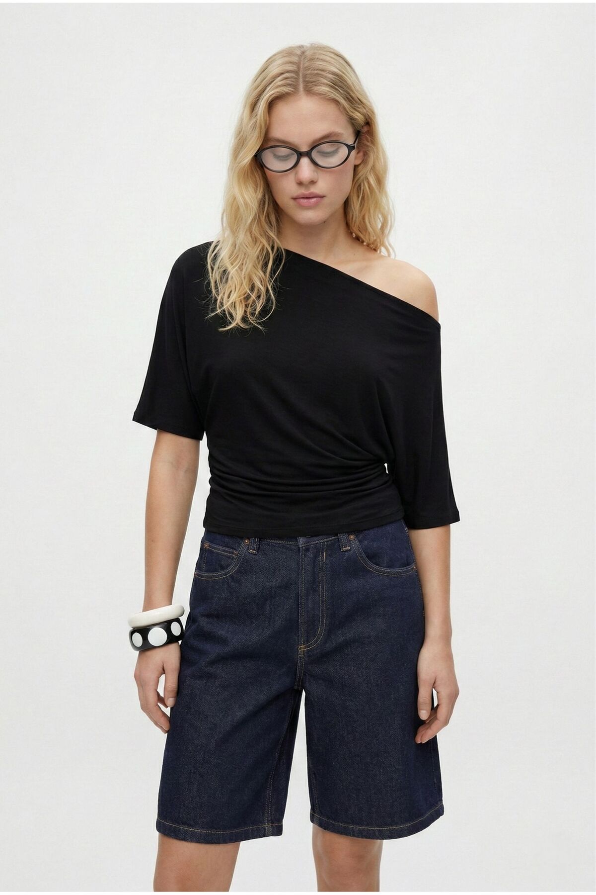 Ritnice  Kadın Germa Asimetrik Omuz Detay Siyah Bluz - Görsel 3