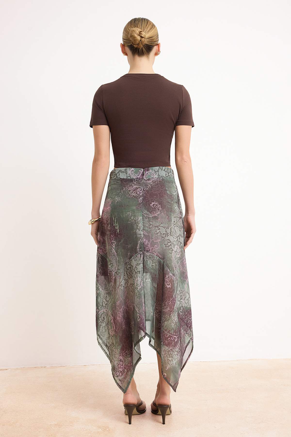 Trendyolmilla  Yeşil Etnik Desenli Şifon Astarlı Asimetrik Midi Etek TWOSS26ET00060 - Görsel 4