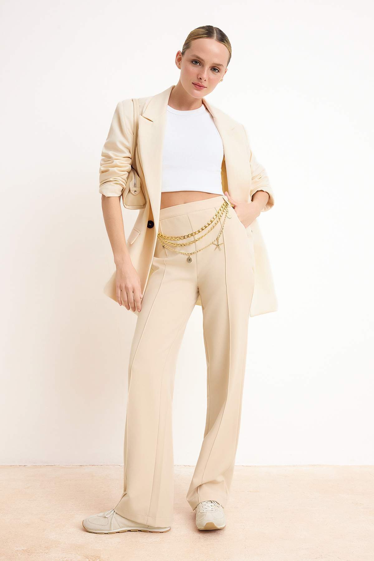 Trendyolmilla Bej Taşlı Kemer Detaylı Wide Leg/Geniş Paça Pantolon TWOSS26PL00022