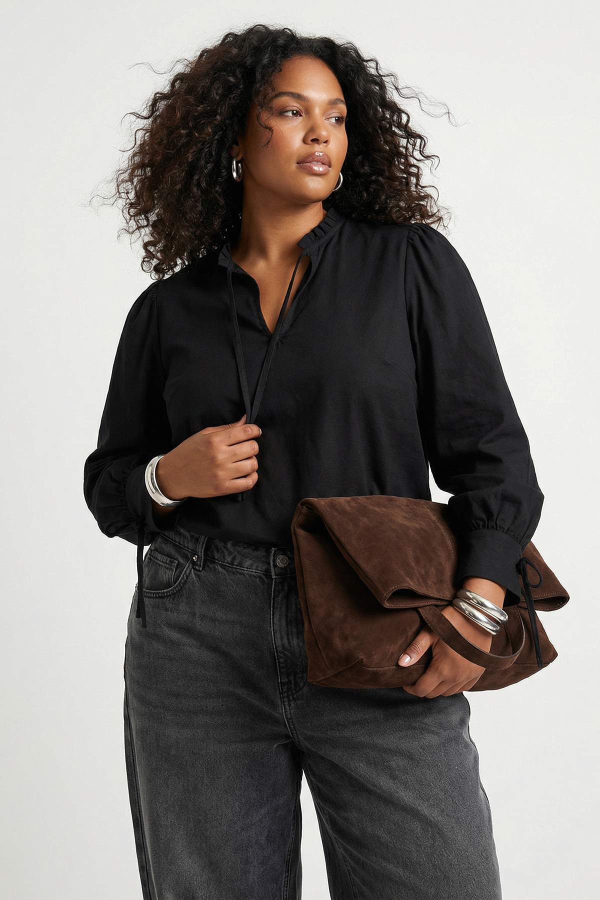 Trendyol Curve Schwarze Baumwoll-Voile-Sommerbluse mit feiner Schnürung und W...