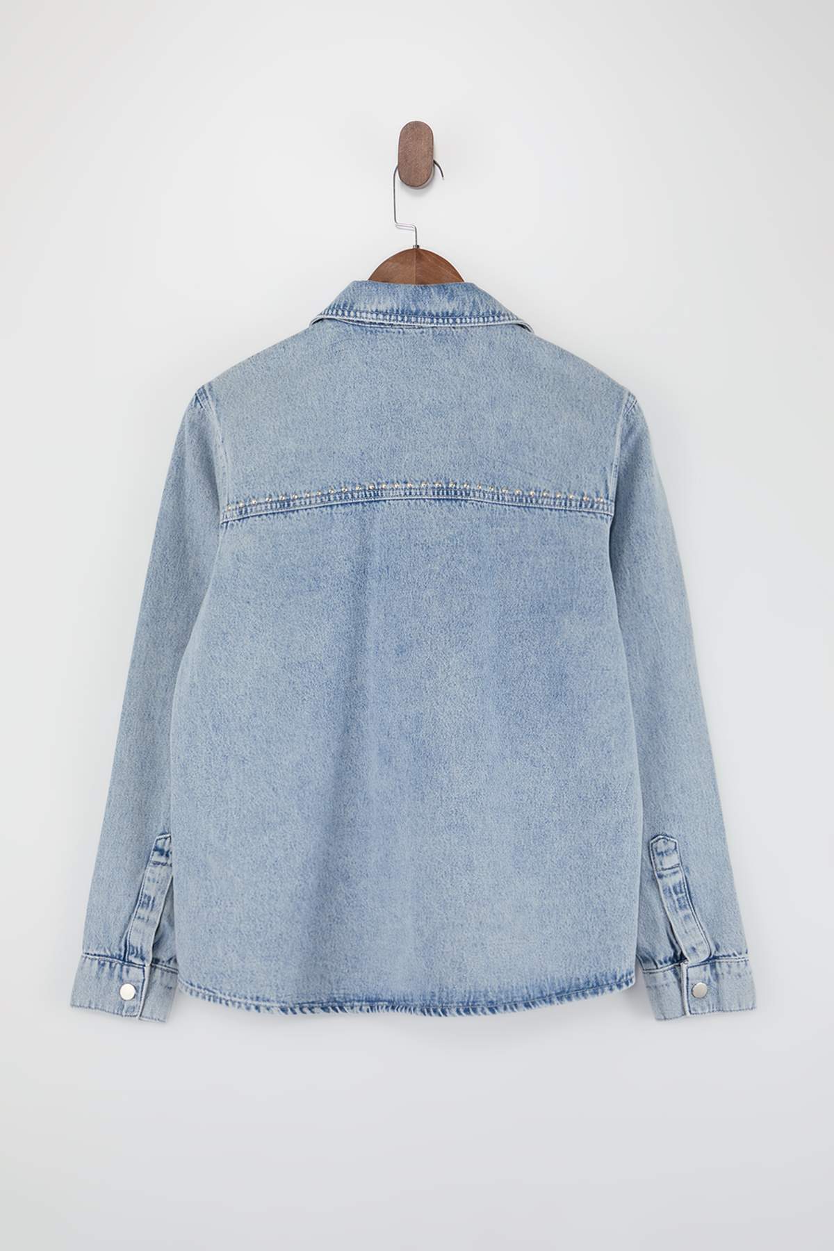 Trendyolmilla  Açık Mavi Trok Detaylı Regular 100% Pamuk Oversize Denim Gömlek Ceket TWOSS26GO00003 - Görsel 7