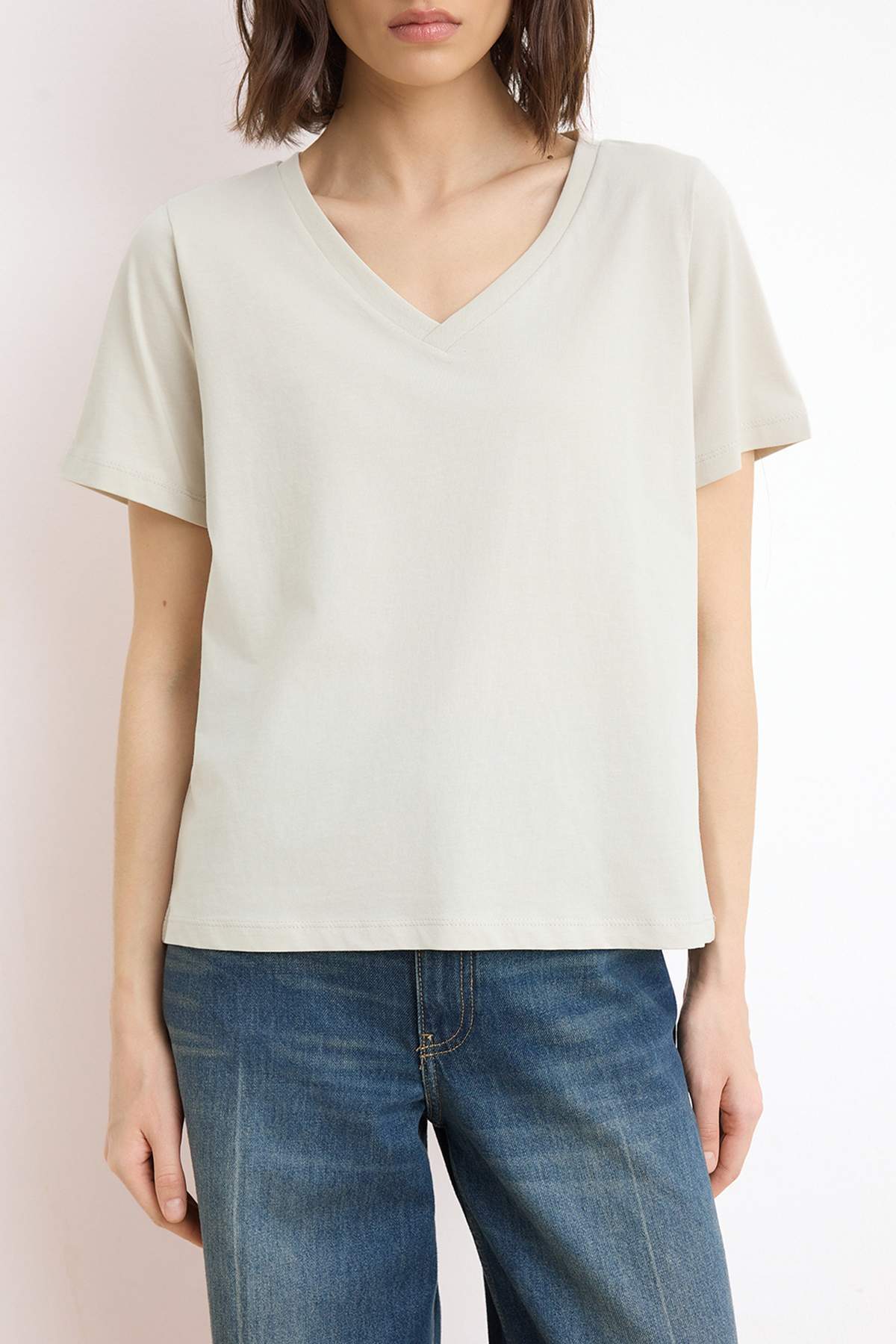 Trendyolmilla  Ekru-Kahverengi %100 Pamuk 2'li Paket Regular Kalıp Basic V Yaka Örme T-Shirt TWOSS23TS00002 - Görsel 6