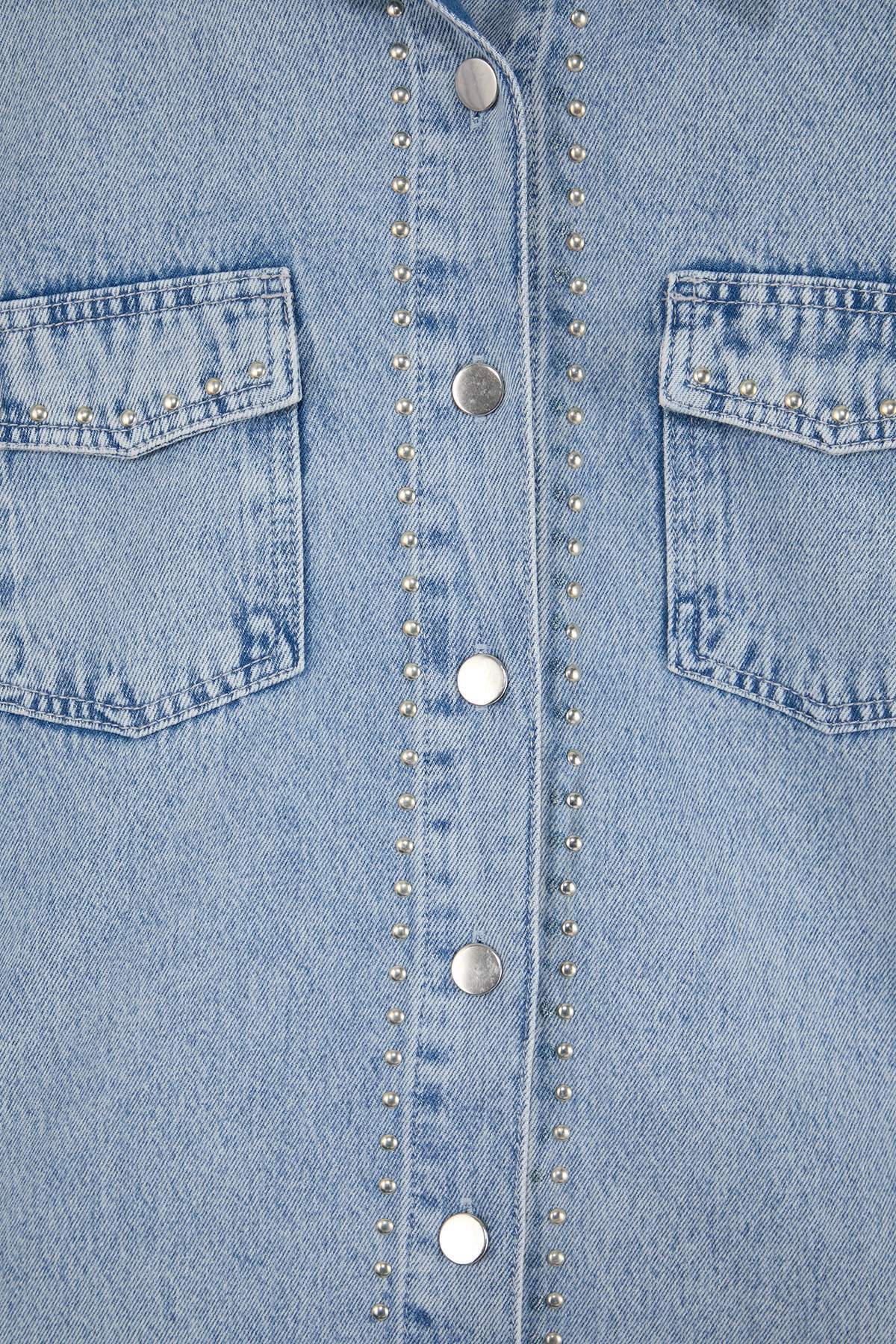 Trendyolmilla  Açık Mavi Trok Detaylı Regular 100% Pamuk Oversize Denim Gömlek Ceket TWOSS26GO00003 - Görsel 6