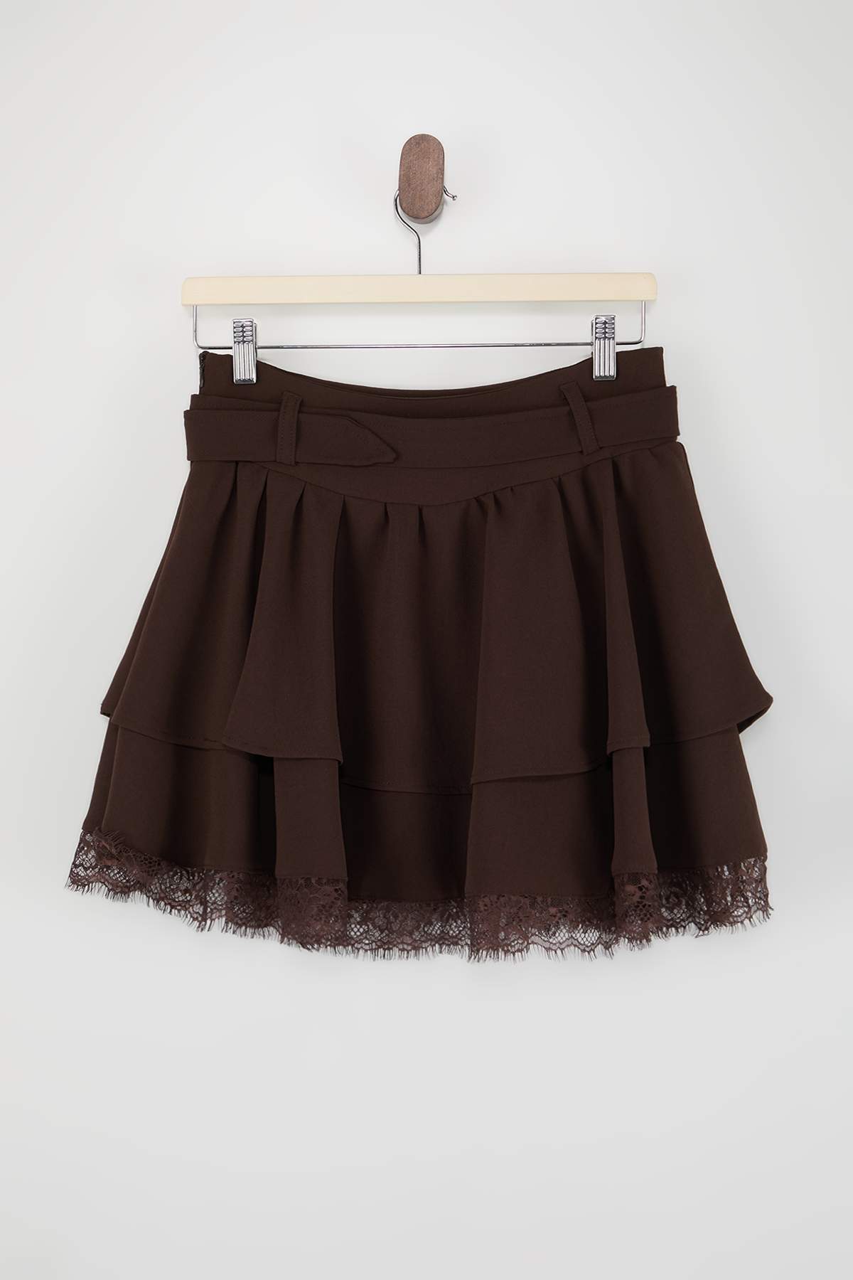 Trendyolmilla  Kahverengi Kısa Fırfırlı Kemerli Krep Şort Etek TDRSS26SR00006 - Görsel 7