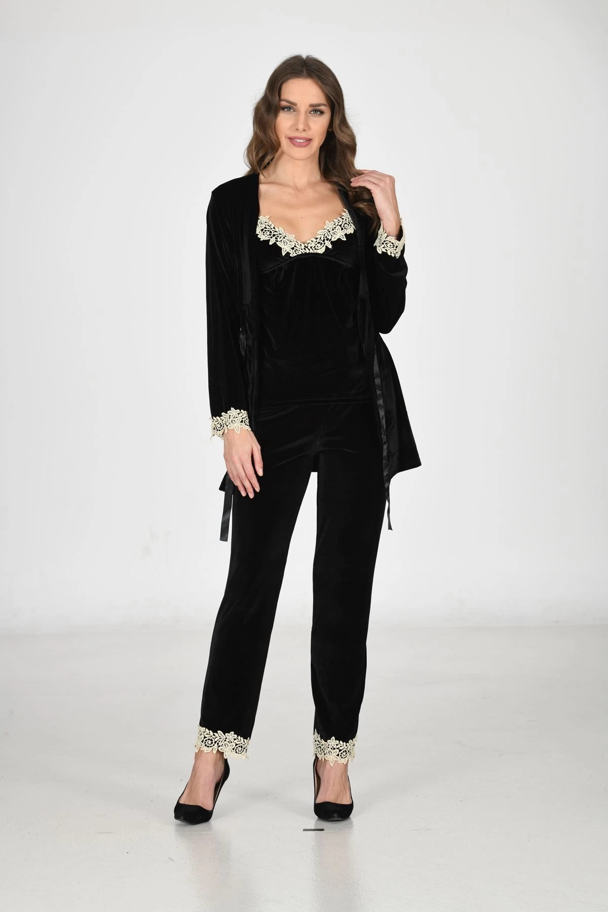 Carlburn Yeni Sezon Şık Rahat Zarif Büyüleyici Siyah Dantelli Kadife Sabahlık & Gecelik Takım 3'lü Set