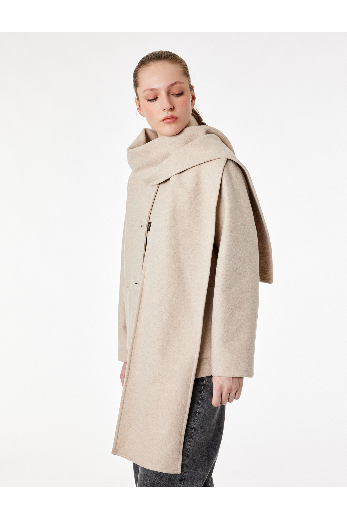 Koton  Uzun Kollu Düğmeli Cepli Atkılı Kaşe Ceket