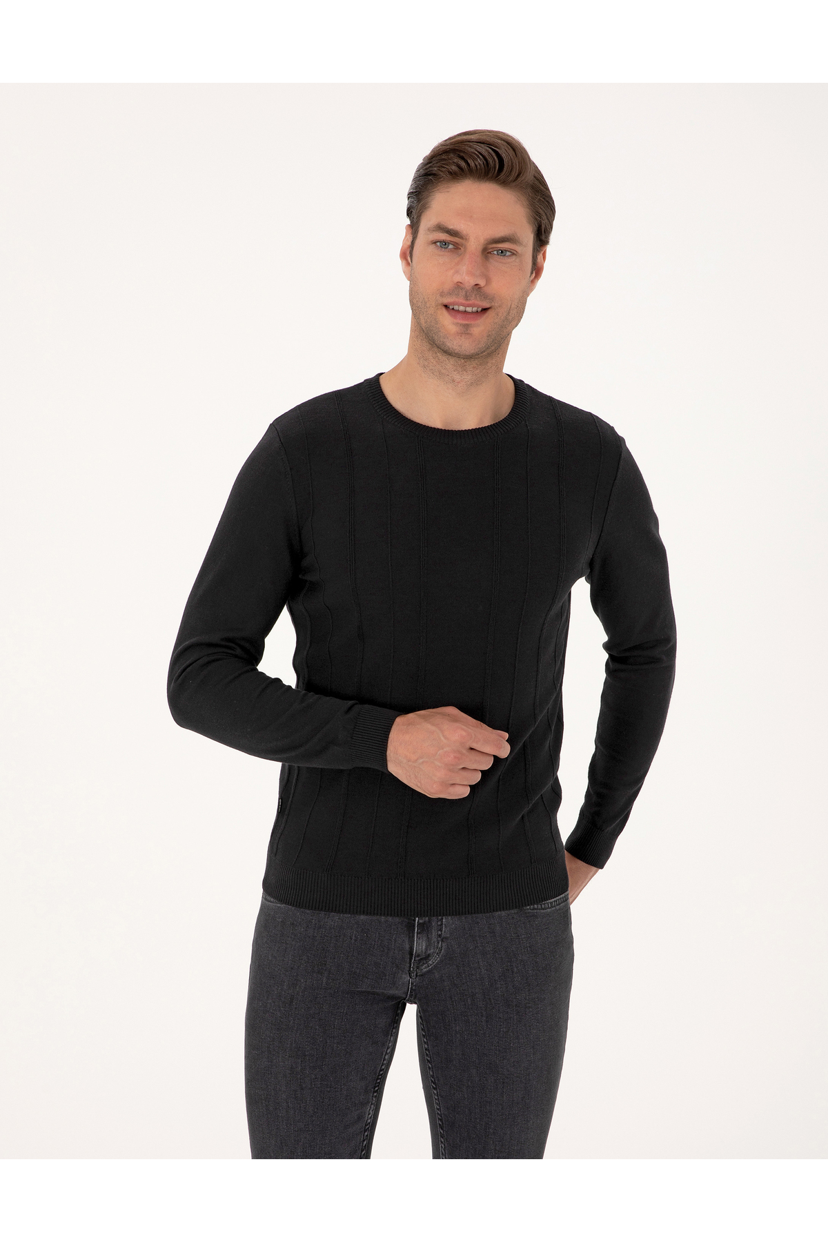 ژاکت بافتنی یقه گرد مشکی اسلیم فیت 50315584-VR046 پیر کاردین پلیور Pierre Cardin