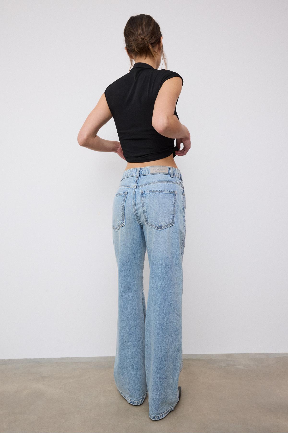 Stradivarius  Parlak detaylı straight fit jean - Görsel 5