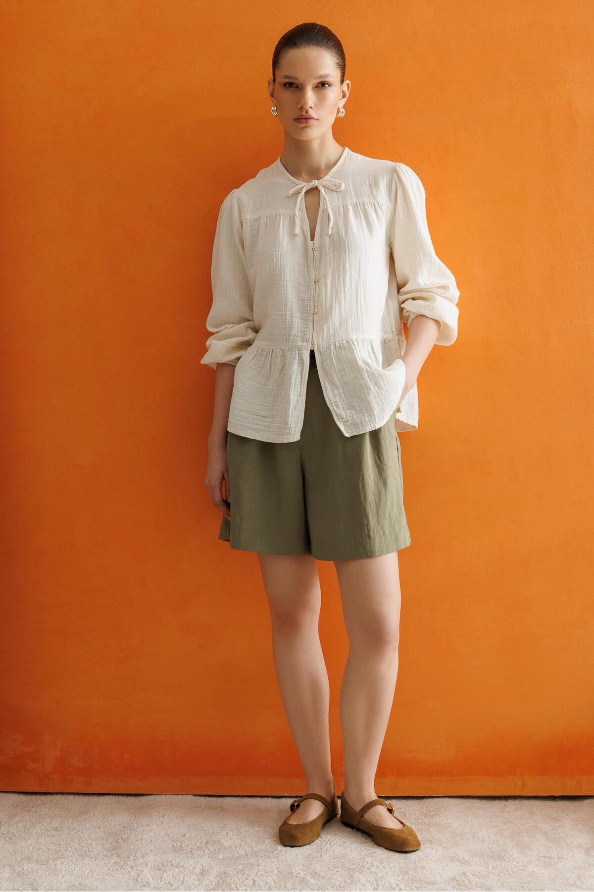 Mixray  4563 Kadın Yakası Bağlamalı Kolu Lastikli Bol Müslin Gömlek Naturel - Görsel 2