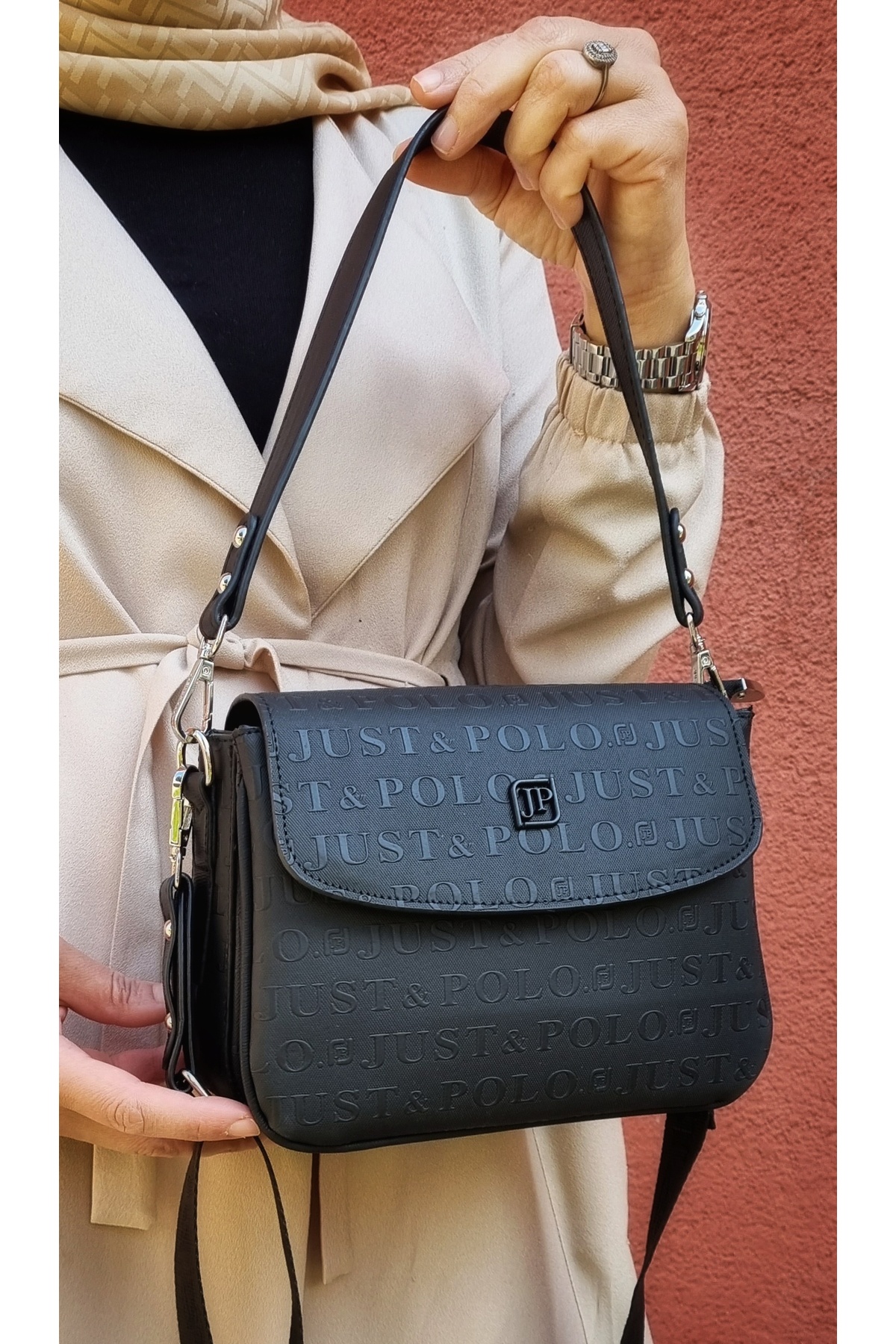 Women's Black 6 Compartment Baggage Crossbody & Shoulder Bag