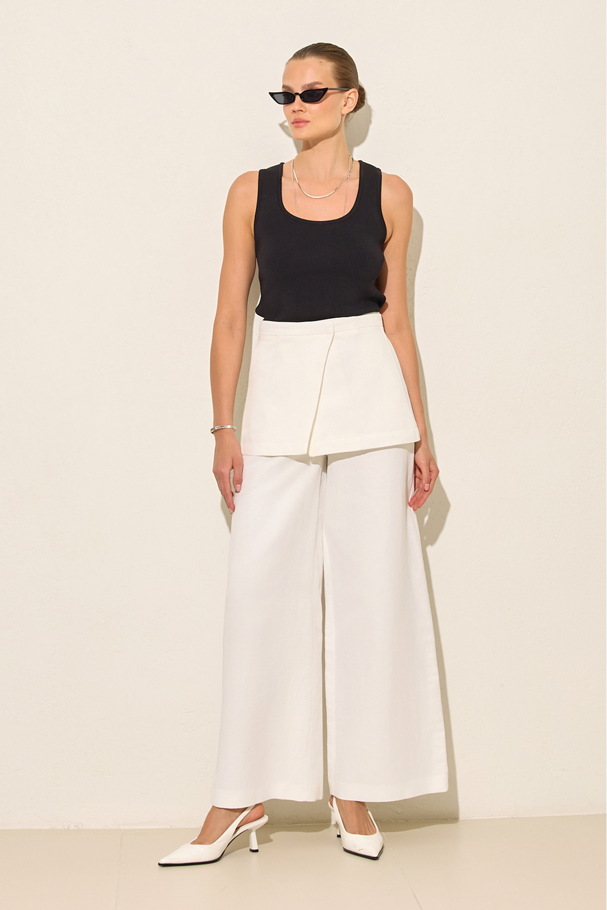 Ecru Waist Detailed Comfortable Cut Pants