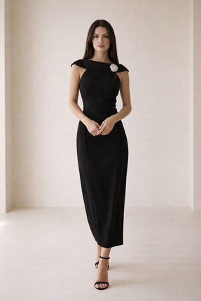 Setre Siyah Yaka Ve Dikiş Detaylı Midi Boy Tam Kalıp Elbise