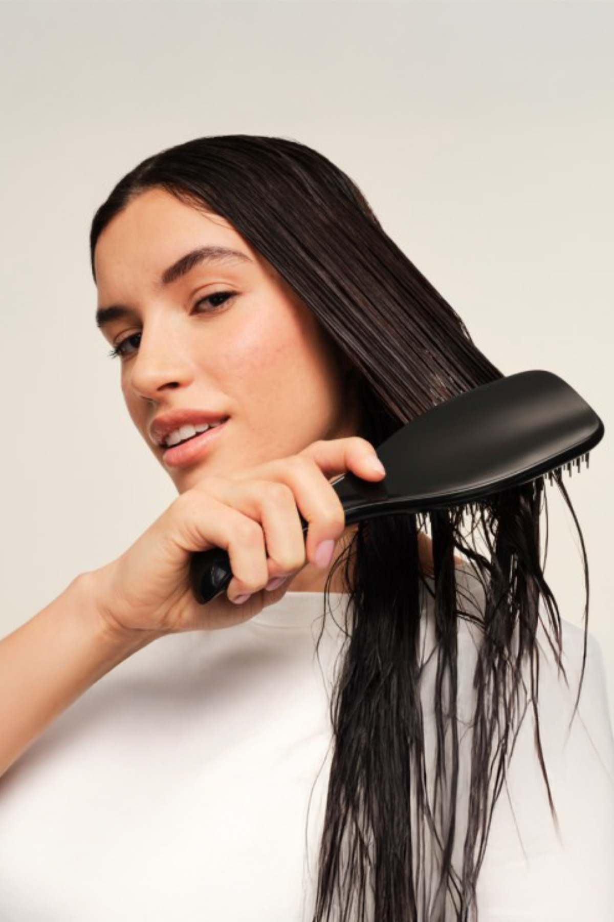 The Ultimate Detangler Large Black Eletriklenme Önleyici Saç Fırçası-Tarak (Düz ve Kıvırcık Saçlar) — مشکی 5060630044152 — تصویر 2 از 6