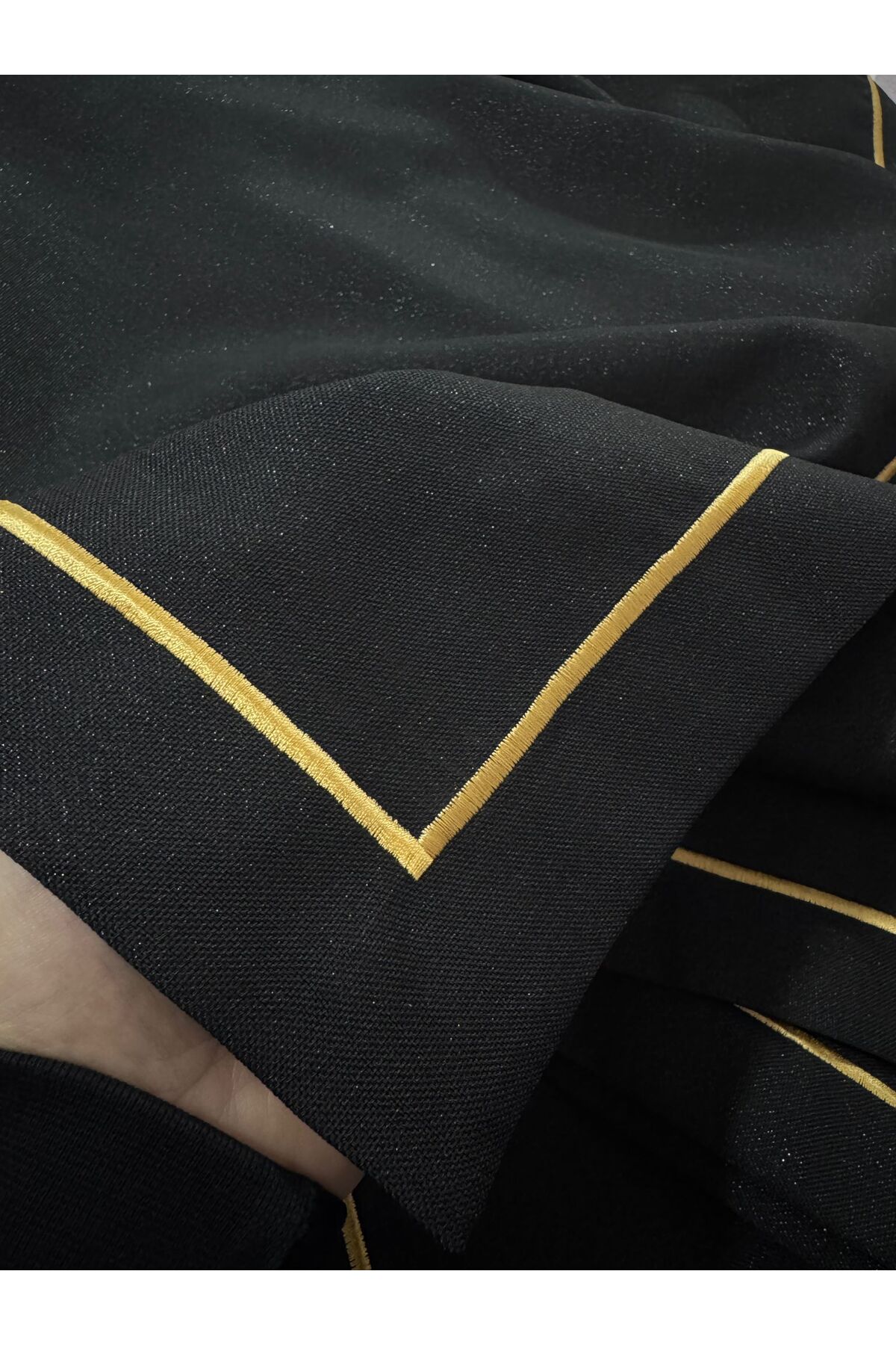 Piko Gold Wrap Detailed Polyester Linen Worry-Free Tablecloth Silvery Black