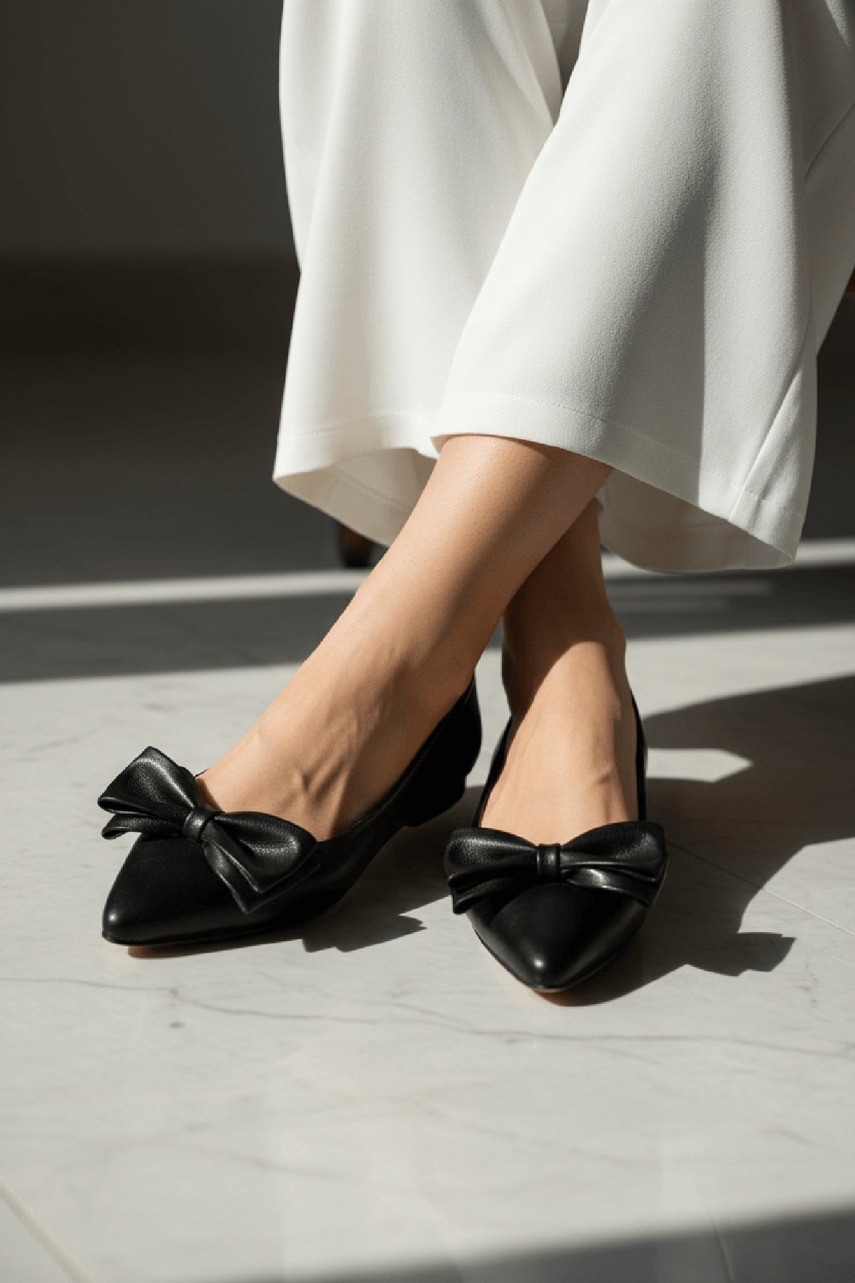 DİVOLYA  Naomi Siyah Çift Fiyonklu Kısa Topuklu (1,5 cm) Sivri Burun Günlük Babet - Görsel 2