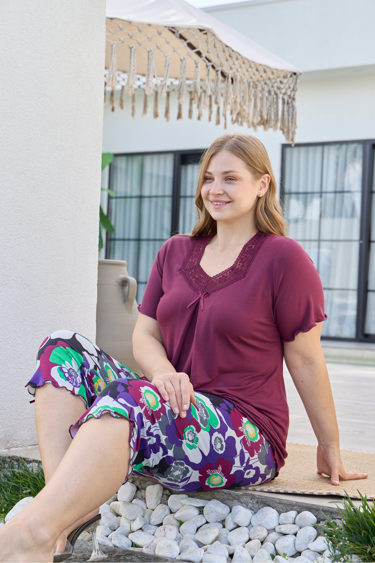 Burgundy Ring Viscose Lace Detailed Short Sleeve Plus Size Capri Pajamas Set