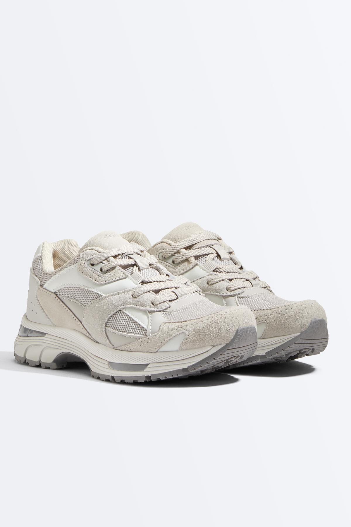 Oysho  Süet running tarzı spor ayakkabı - Görsel 3