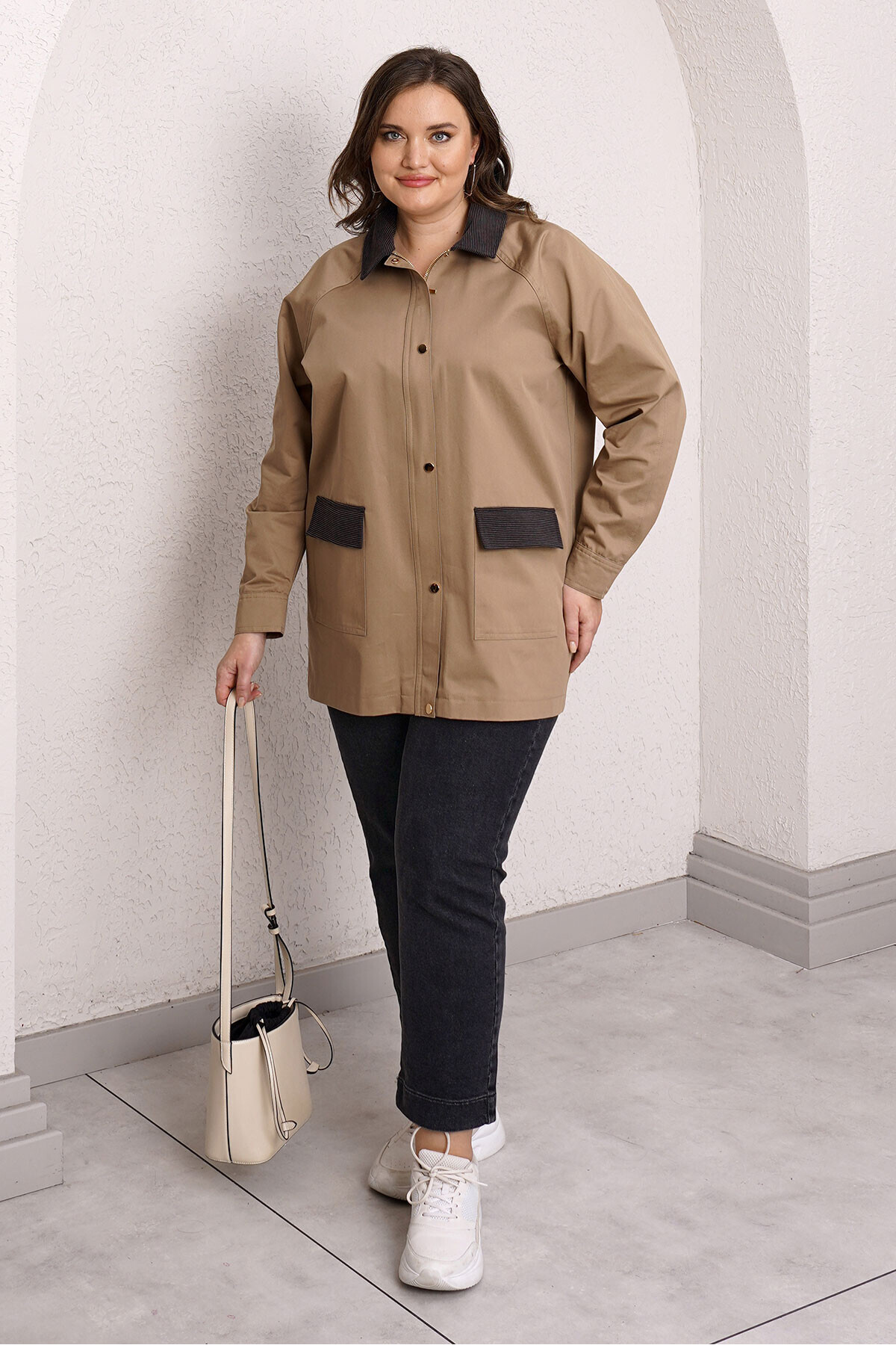 Büyük Moda  KADİFE DETAYLI TRENÇKOT - Görsel 3