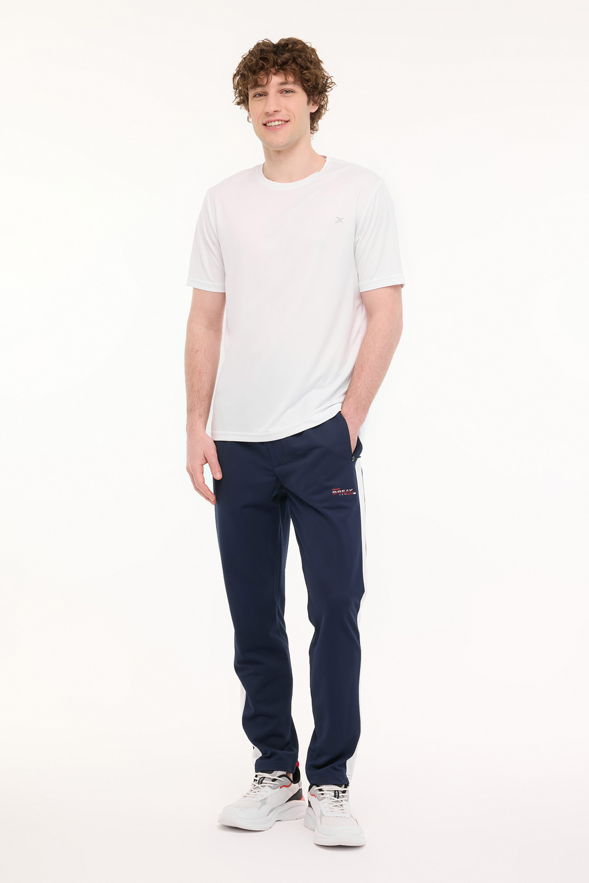 Kinetix MB PES C 11SN225 5FX Beyaz Erkek Kısa Kol T-Shirt görsel 3