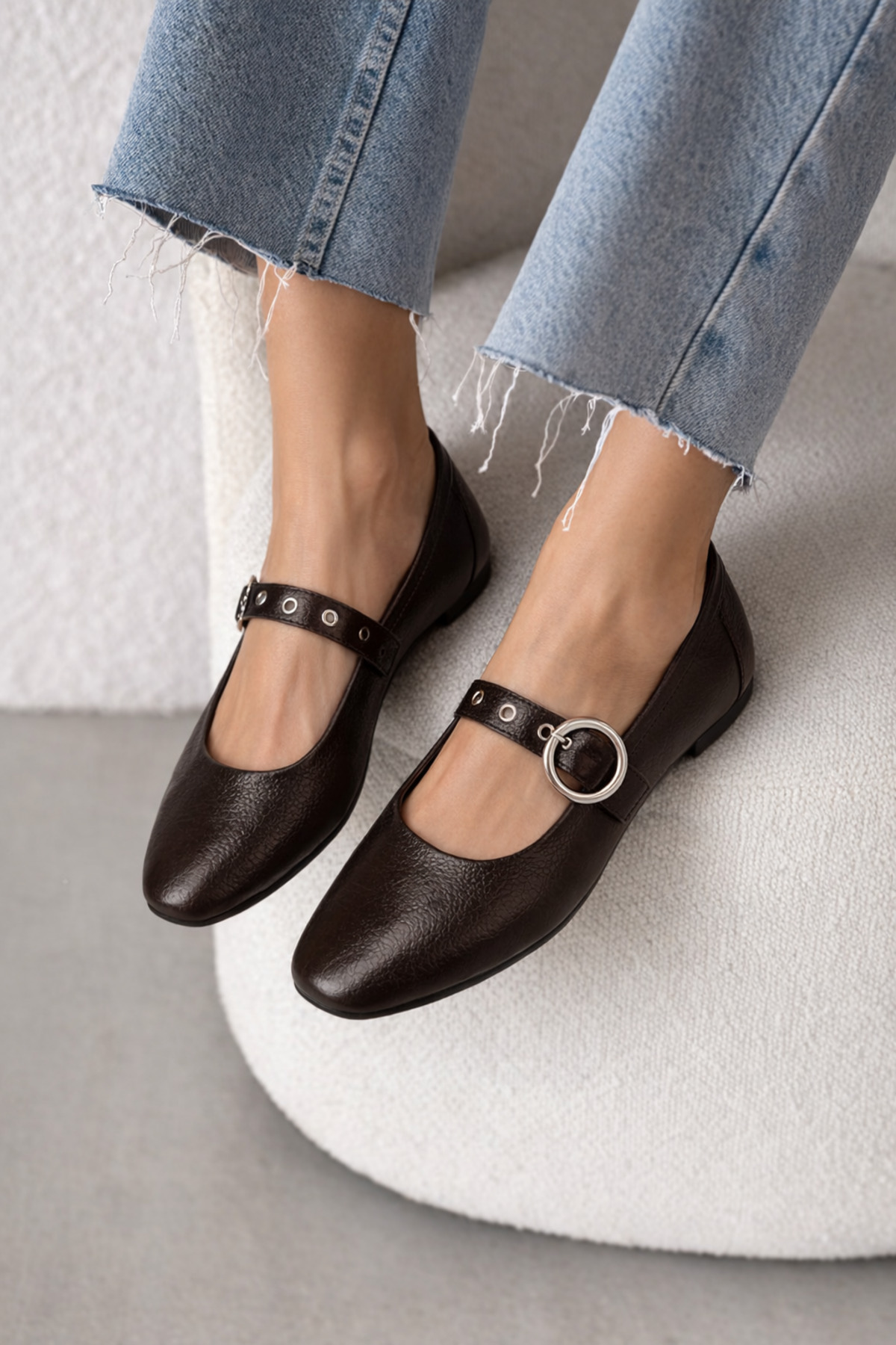 Viena Women's Spring Lightweight Comfortable Sole Stylish Buckle Encapsulated Daily Office Holiday Flats Shoes