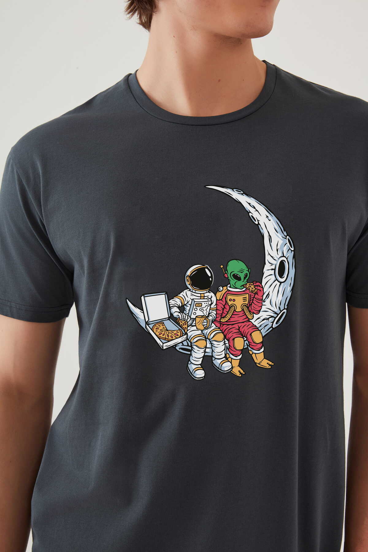 koza iç giyim  Erkek Pamuklu Füme Baskılı Cepli Şort Pijama Takımı - Görsel 6