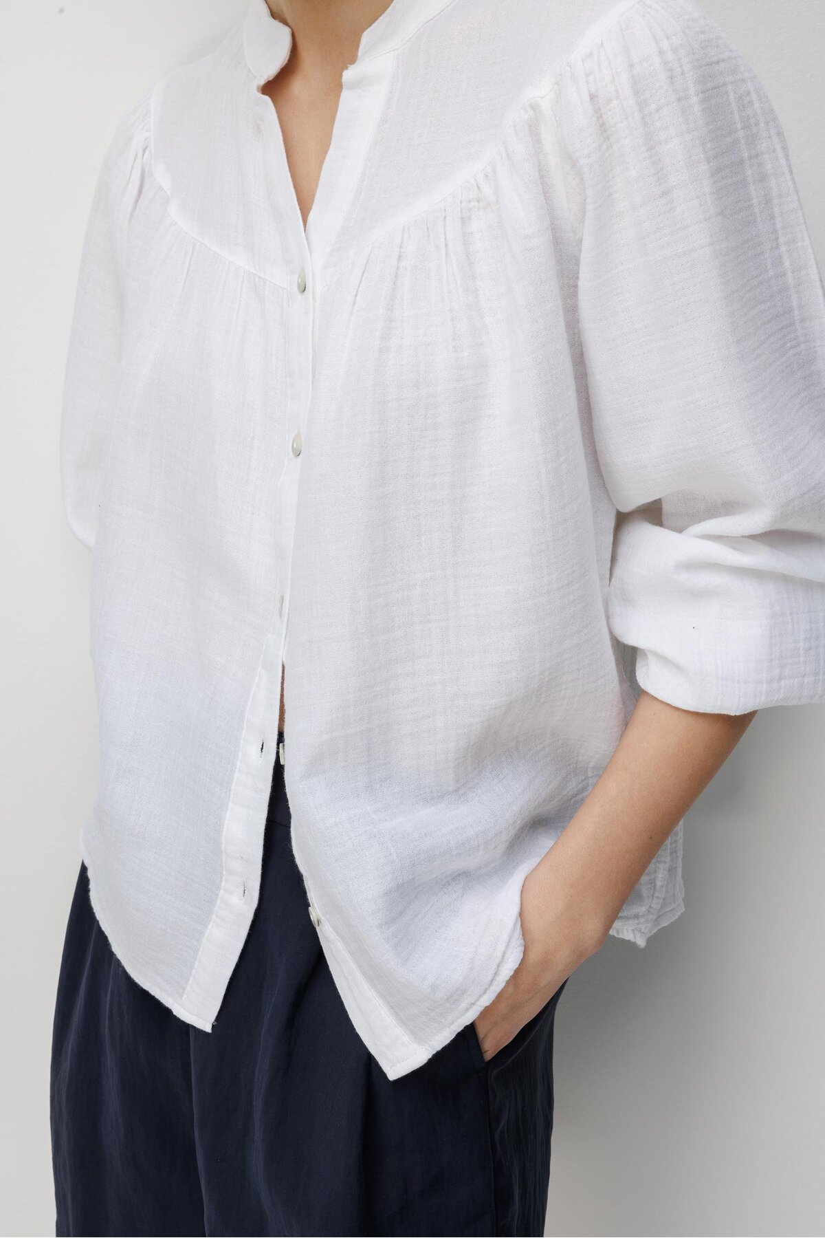 Mixray  4733 Kadın Büzgü Robalı Uzun Kol Müslin Gömlek Beyaz - Görsel 6