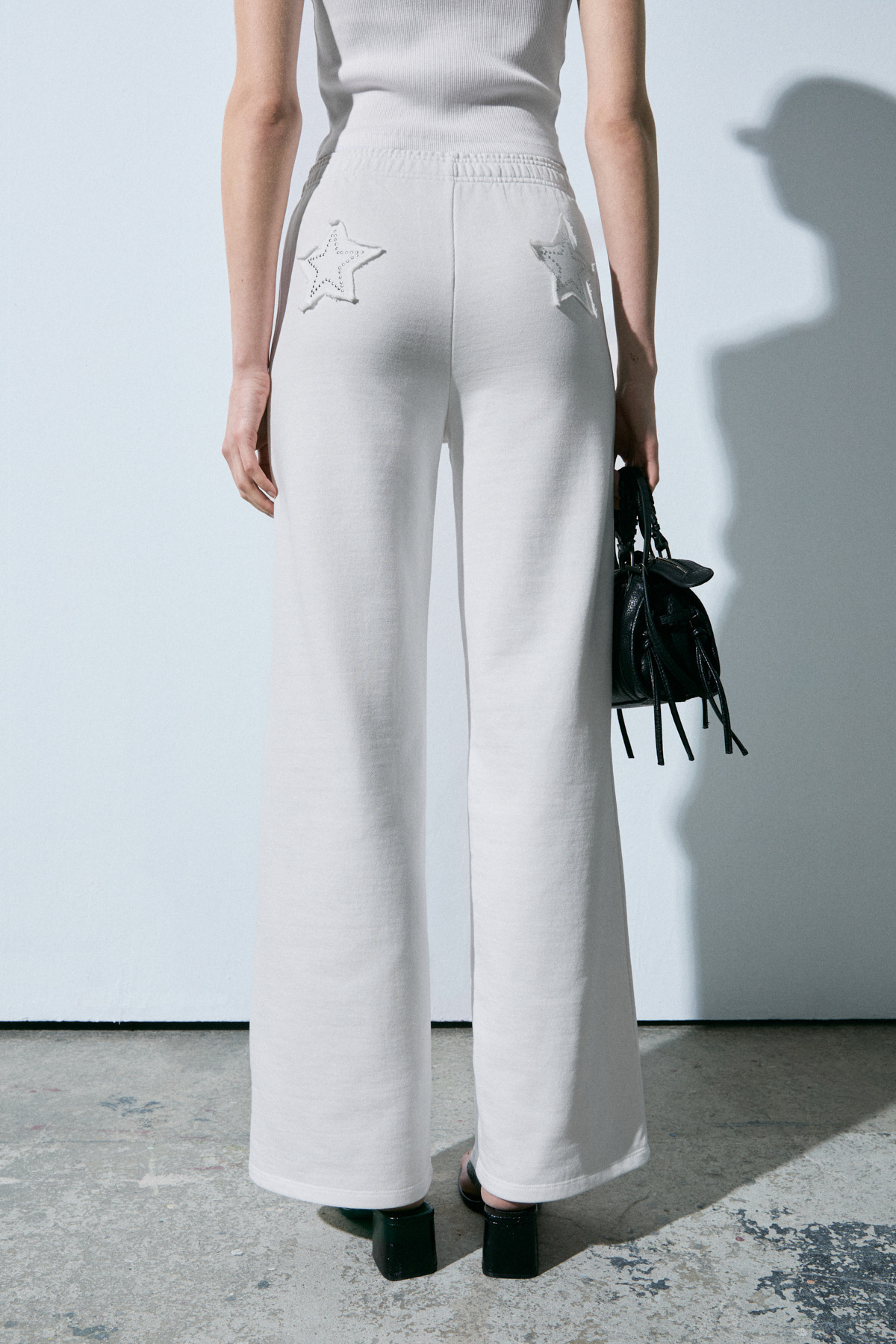 GRIMELANGE  LOVENTA Kadın Geniş Paçalı Regular Fit Taş Detaylı Beyaz Eşofman Altı - Görsel 6