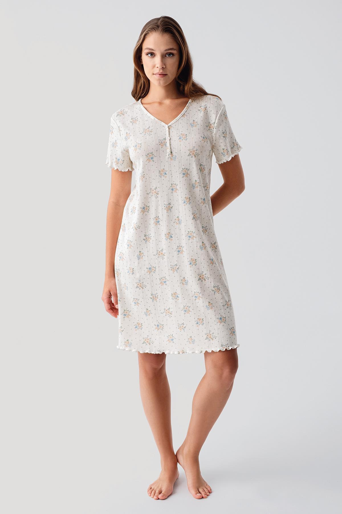 Artış Kısa Kollu Düğmeli Çiçek Desenli Ajurlu %100 Pamuk Gecelik