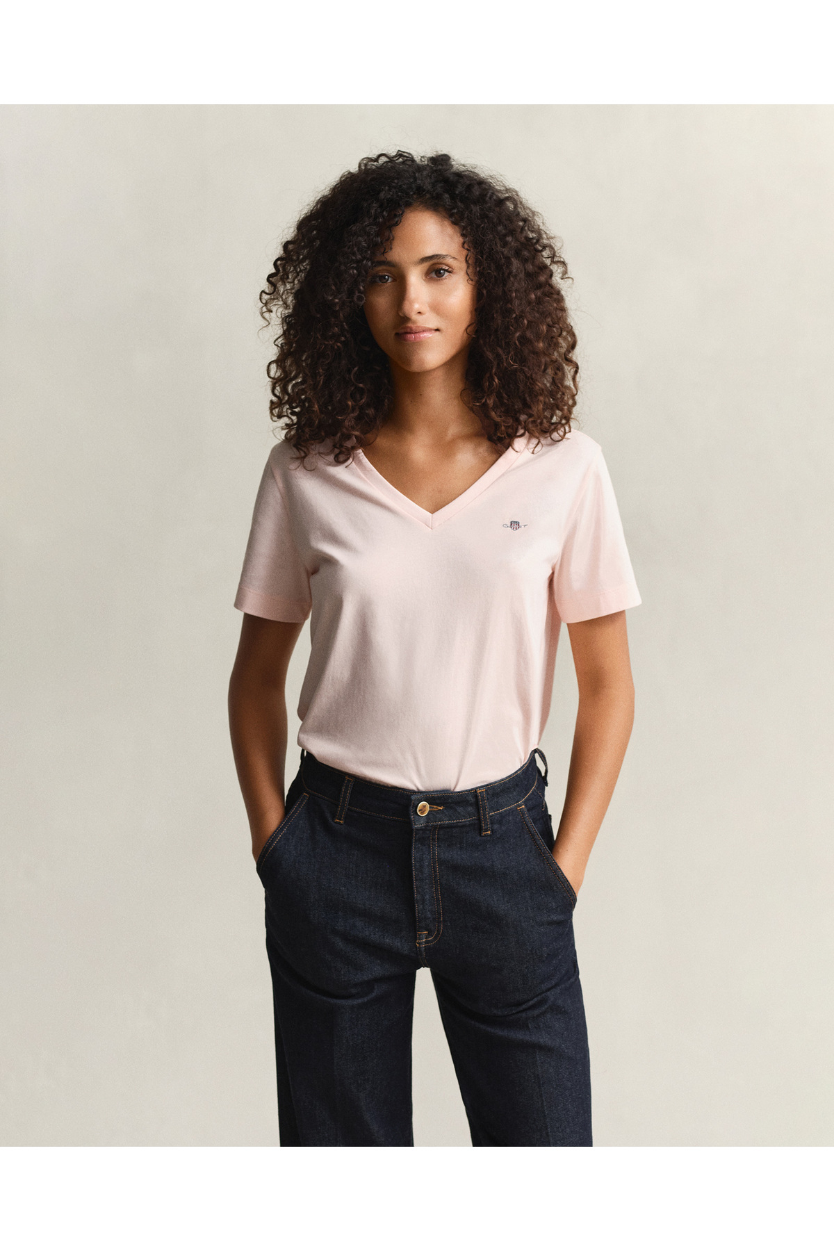 Gant Kadın Pembe V Yaka Regular Fit Logolu T-Shirt