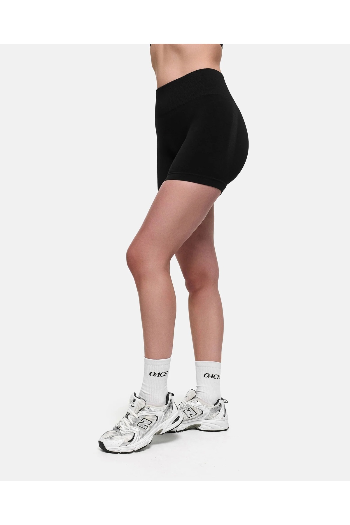 baim x Scrunch Seamless Countoure Push Up Düz Büzgülü Spor Kısa Tayt görsel 3