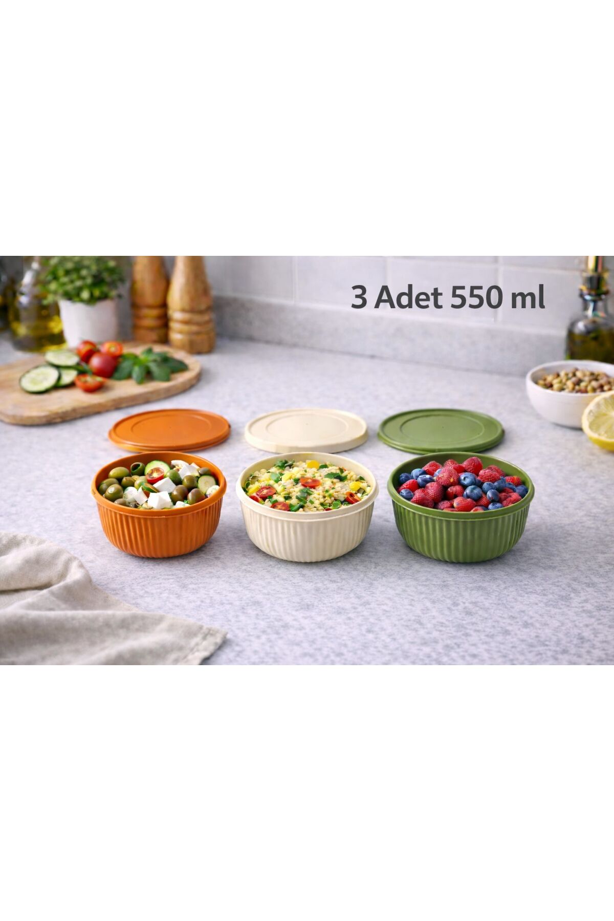 Lid Storage Container Set of 3 550 ml Plastic Refrigerator Food and Food Storage Container