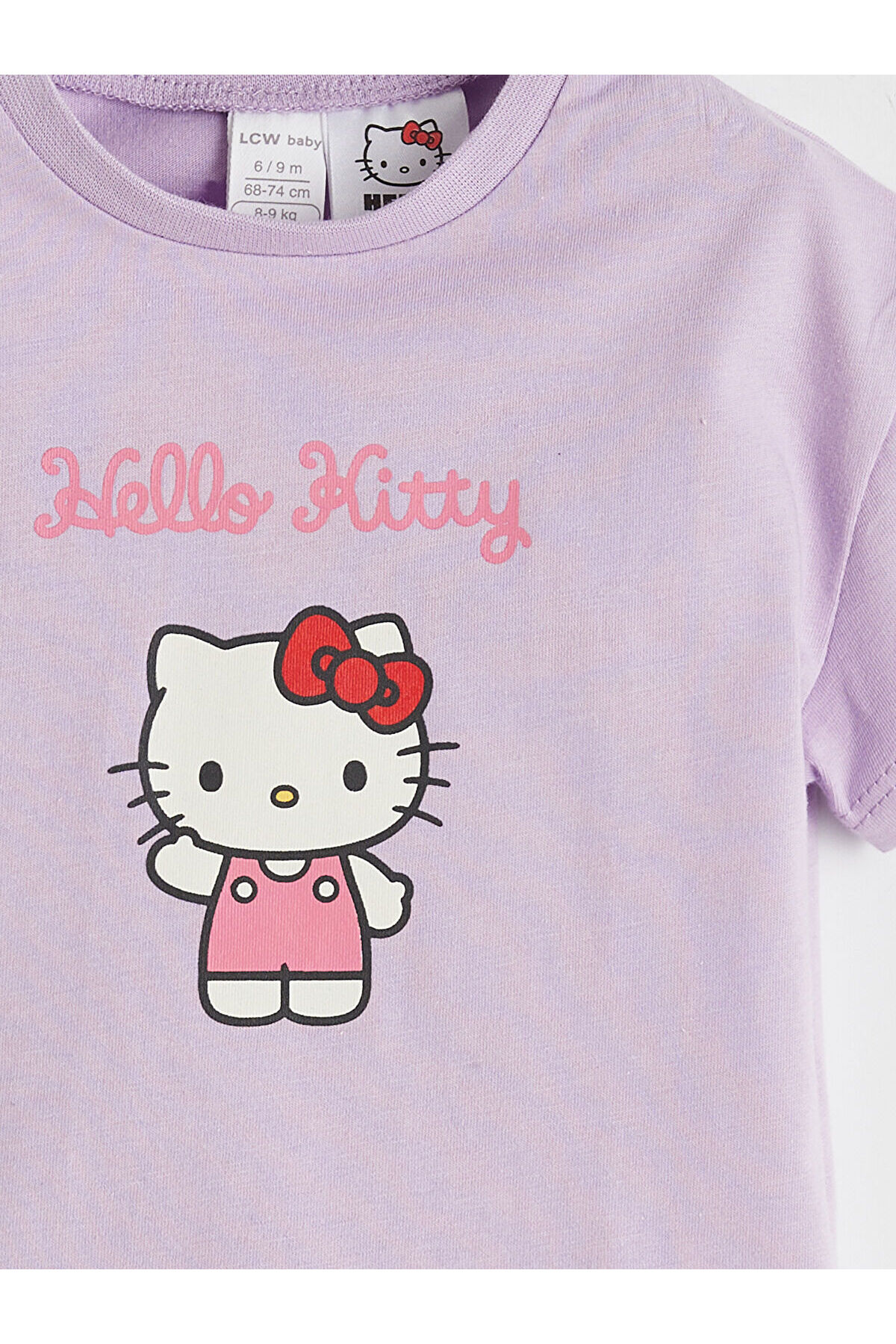 LC Waikiki Elsiva Collection Lila Hello Kitty Baskılı Kız Bebek Tişört ve Şort Takım fotoğrafı 6 (önizleme)