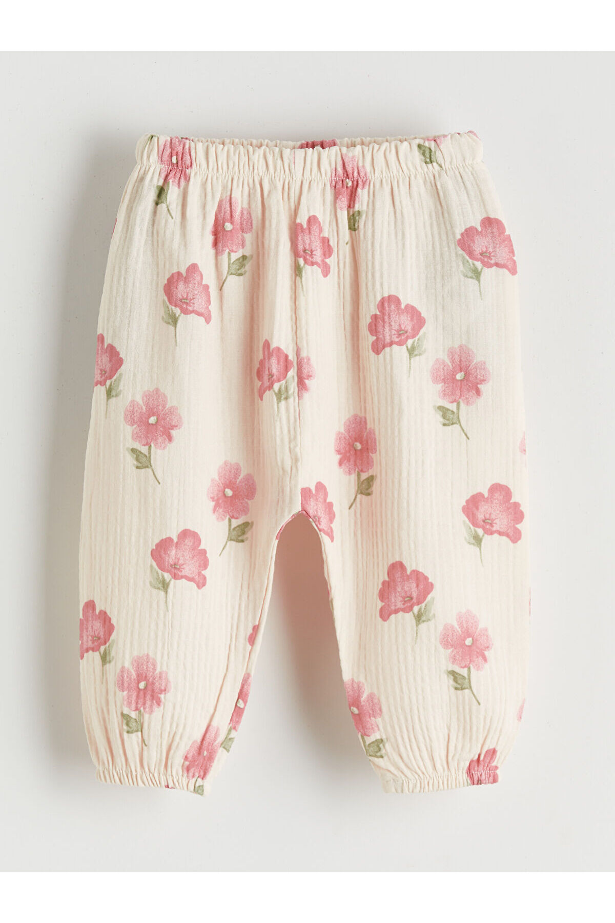LC Waikiki Nevaa Collection Ekru Çiçekli Kız Bebek Müslin Bluz ve Pantolon fotoğrafı 4 (önizleme)