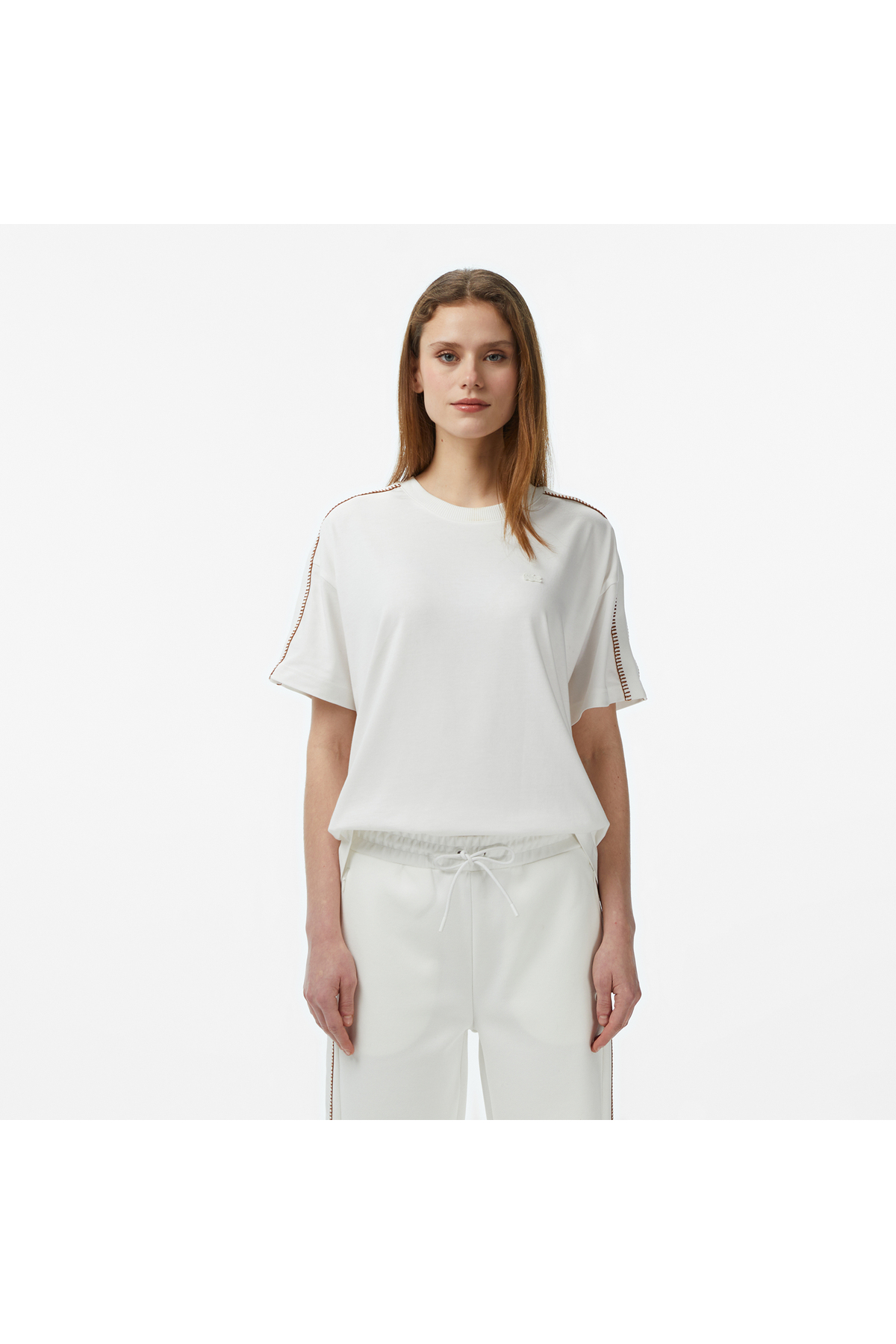 تیشرتزنانهLacosteرنگ کرم تیشرتزنانهLacosteرنگ کرم
