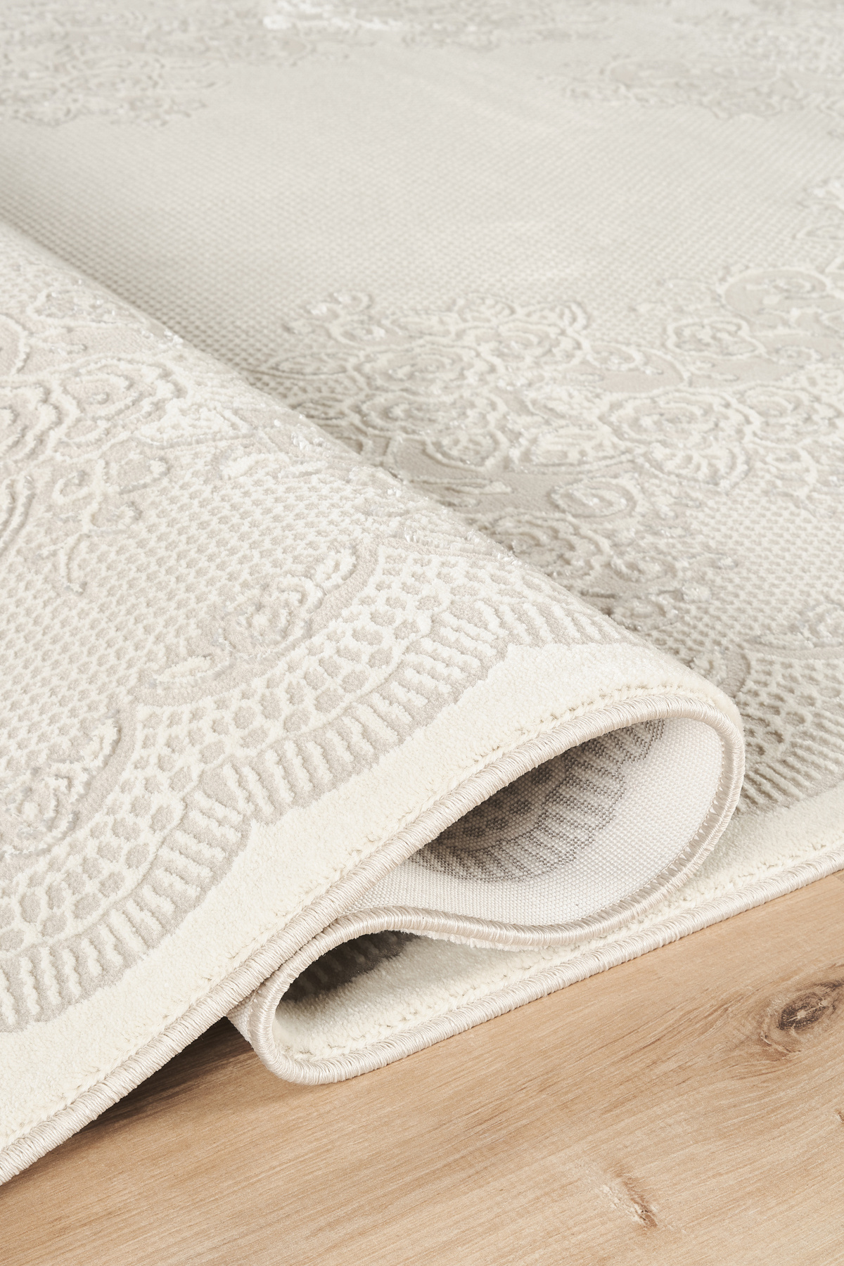 Amatis Modern Cream Carpet Soft Textured Easy to Clean Woven Carpet Living Room Kitchen Trough