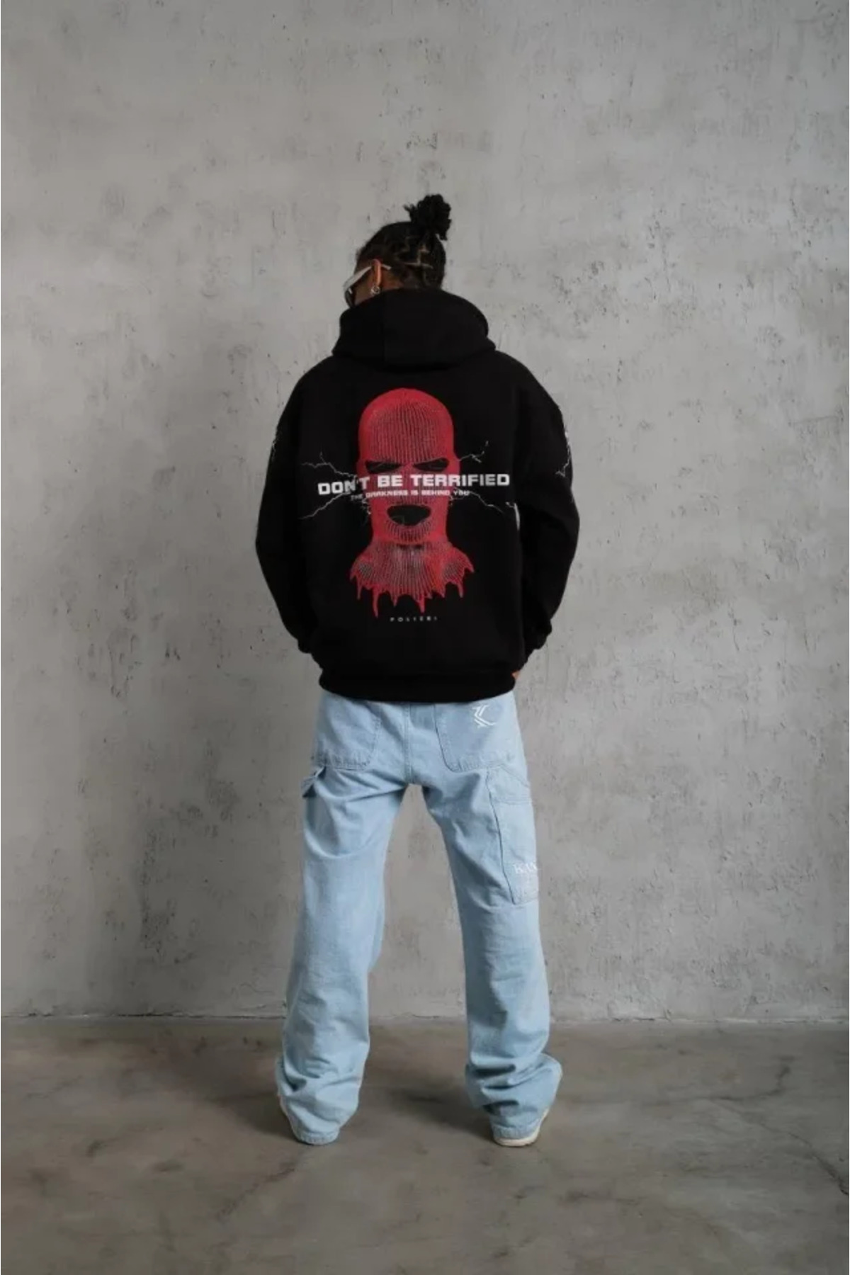 Erkek Oversize Üç İplik Kapüşonlu Sweatshirt – Siyah “Don’t Be Terrified” Ön, Sırt Ve K