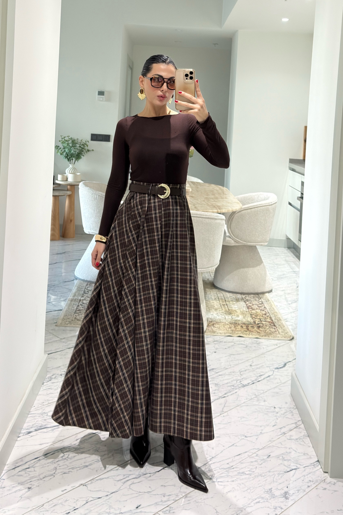 Seda Yalçın Atelier  Ekose Desenli Yırtmaç Detaylı Kahveli Çizgili Kloş Etek - Görsel 3