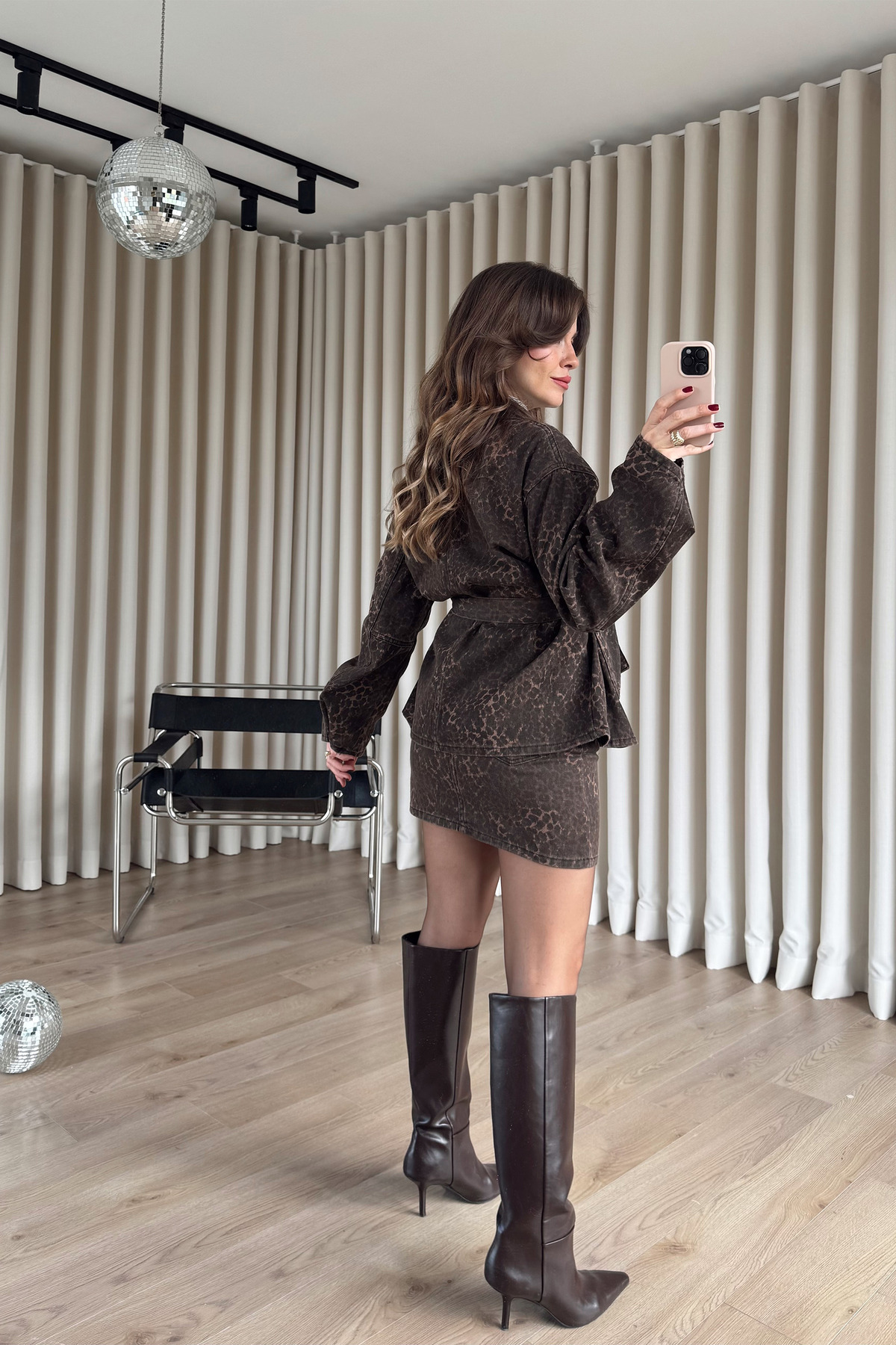 Sue Store  Leopar Desenli Kolu Çıtçıtlı Kuşaklı Oversize Gabardin Ceket - Görsel 6