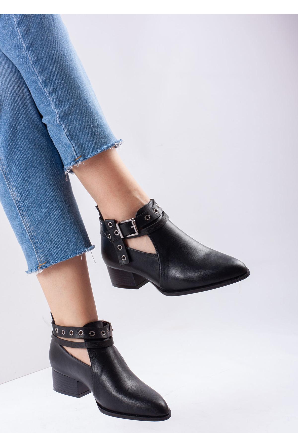 Defne Trend Store Vera Kadın Siyah Deri Ayakkabı Tokalı Bilekten Bantlı Arkadan Fermuar Günlük Rahat Kısa Bot Topuklu görsel 6