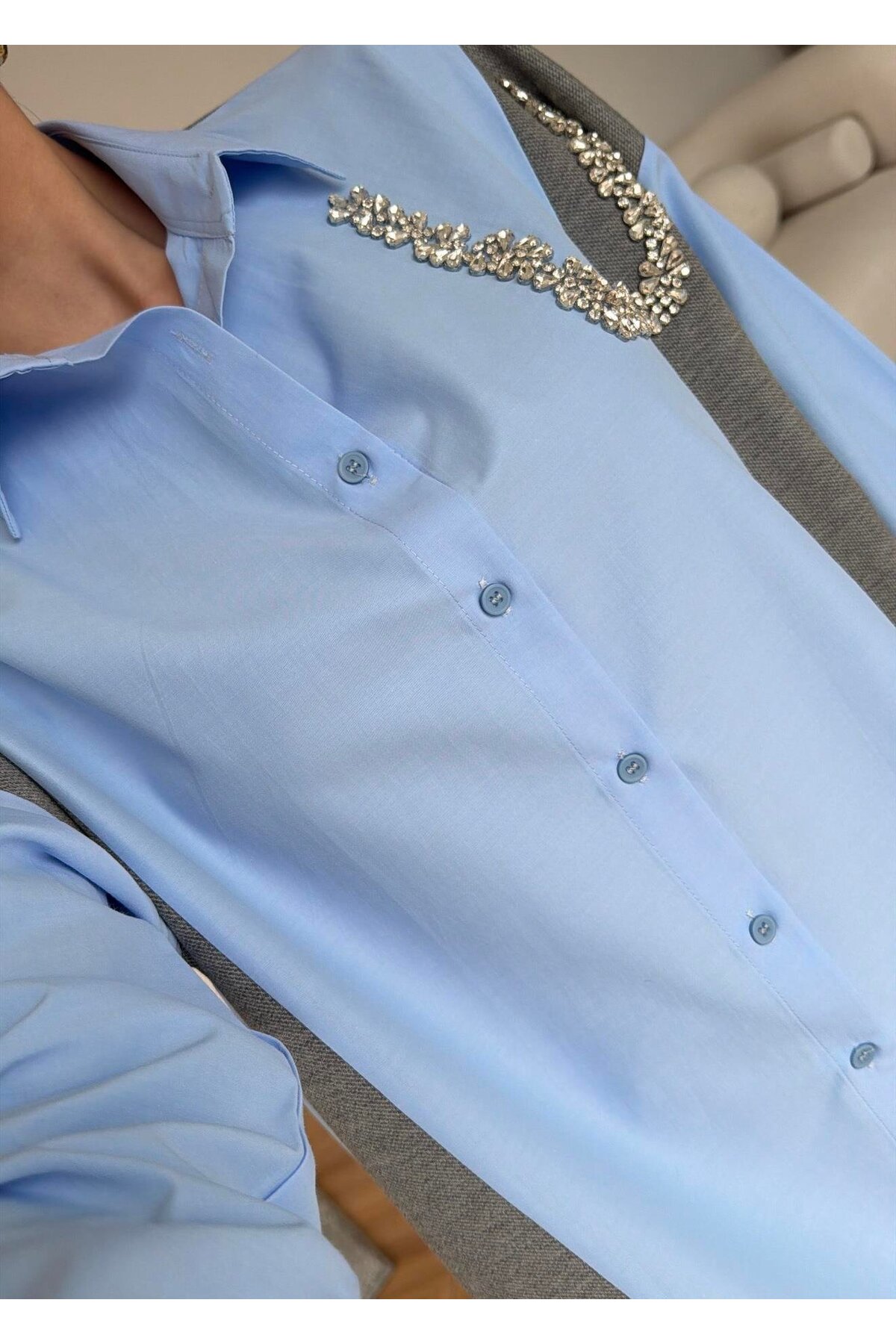 Selin Damla  Kadın Triko Mixli Taşlı Mavi Gömlek - Görsel 3