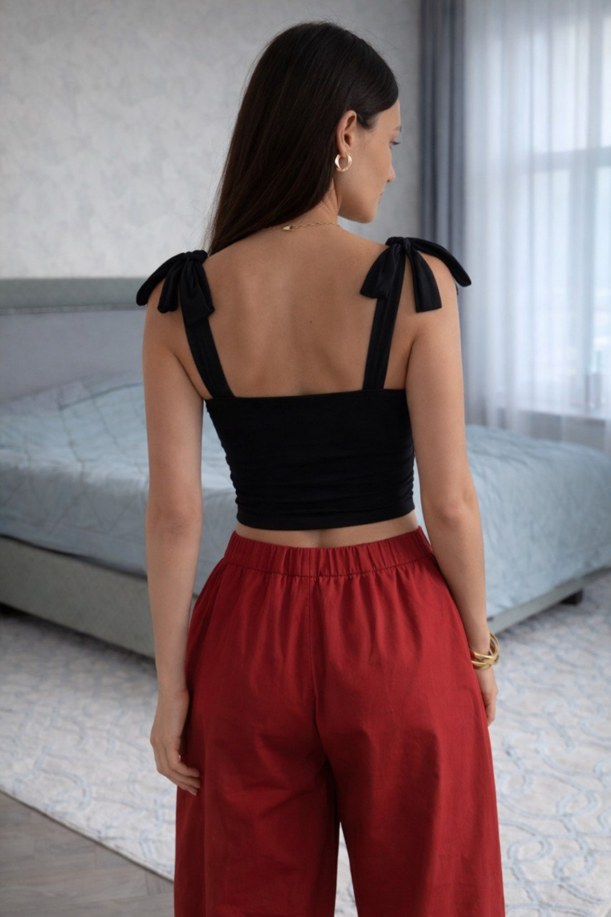 oshebu  Kadın Fiyonklu Geniş Askılı Crop Bluz - Görsel 5
