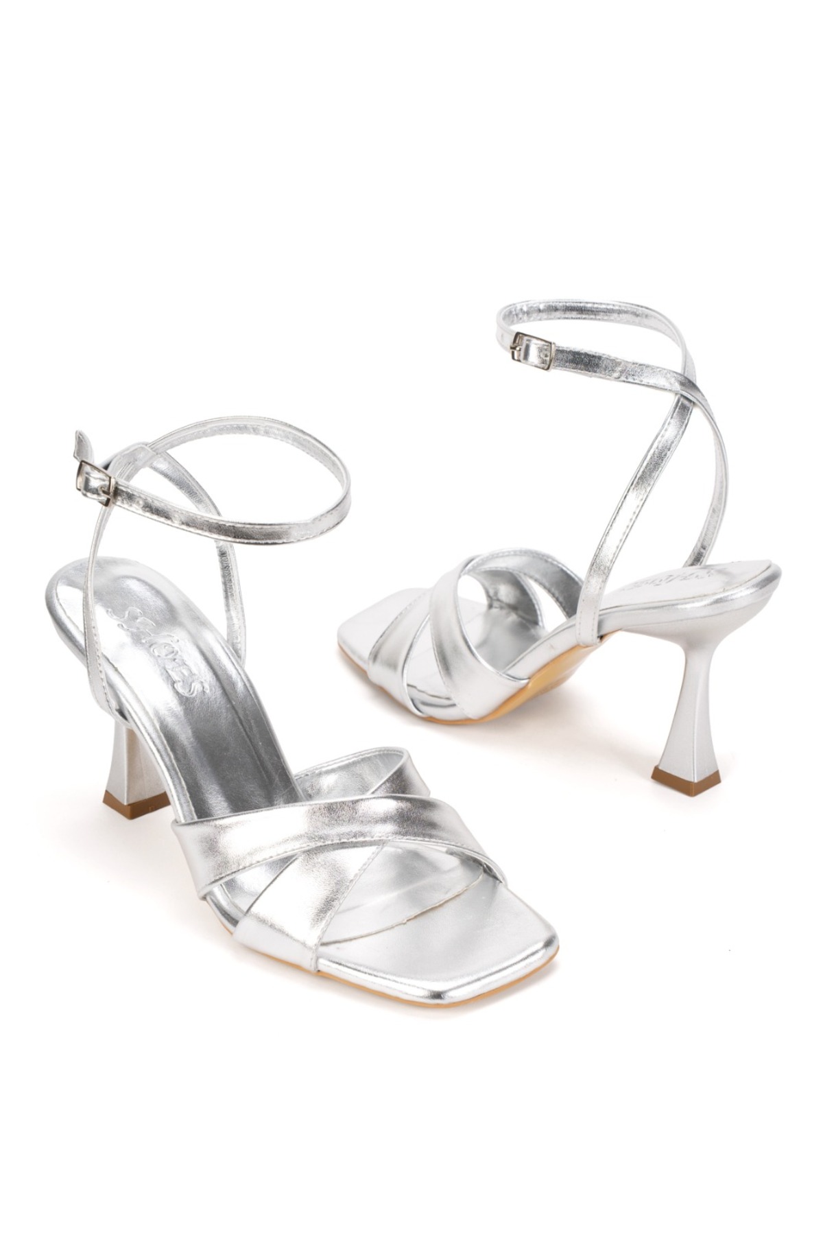 Stylish Evening Shoes with Silver Cross Tape - 260