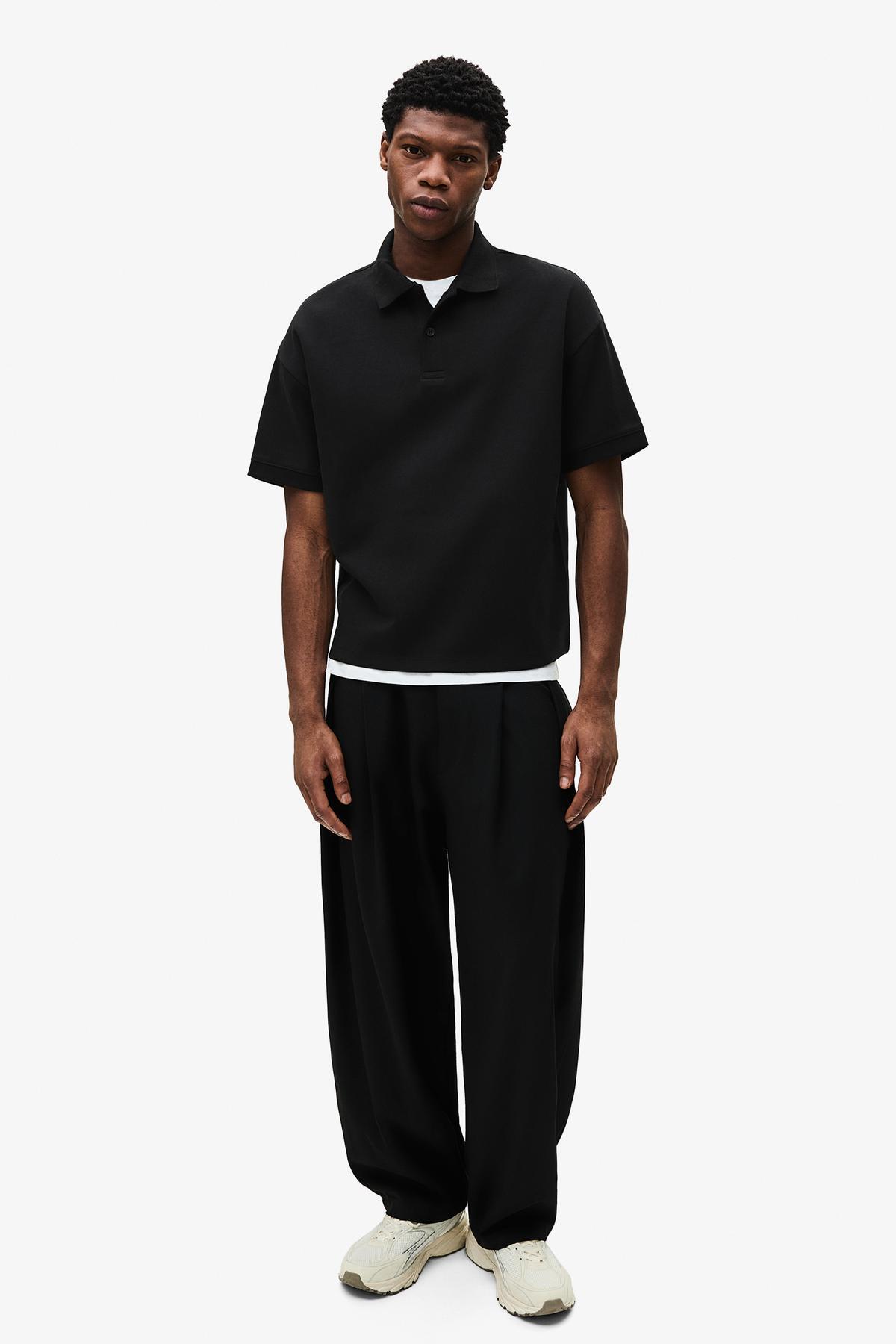 Short-sleeved polo neck tee