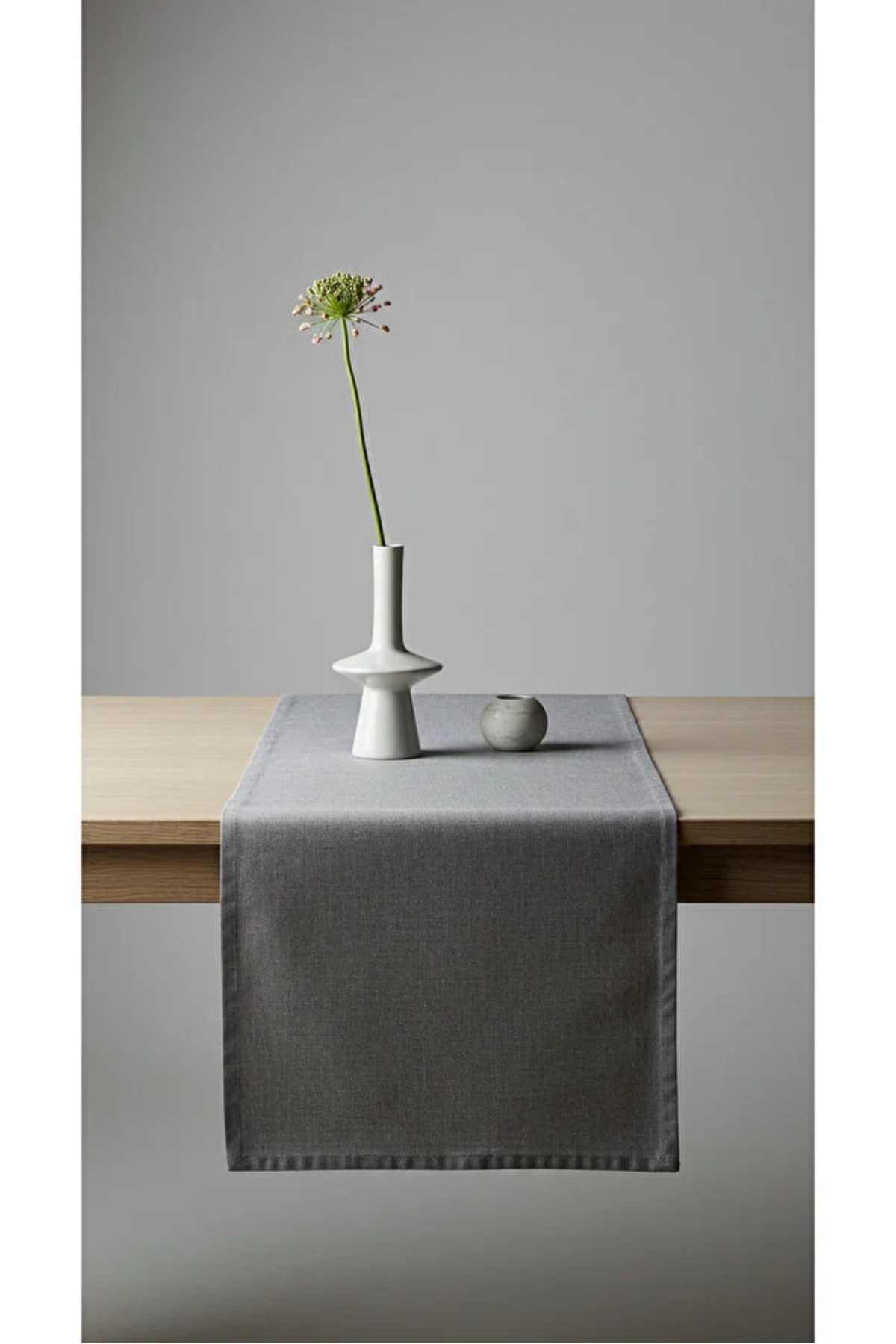 Stylish Linen Table Runner 50x150 cm – Modern and Elegant Tablecloth Runner