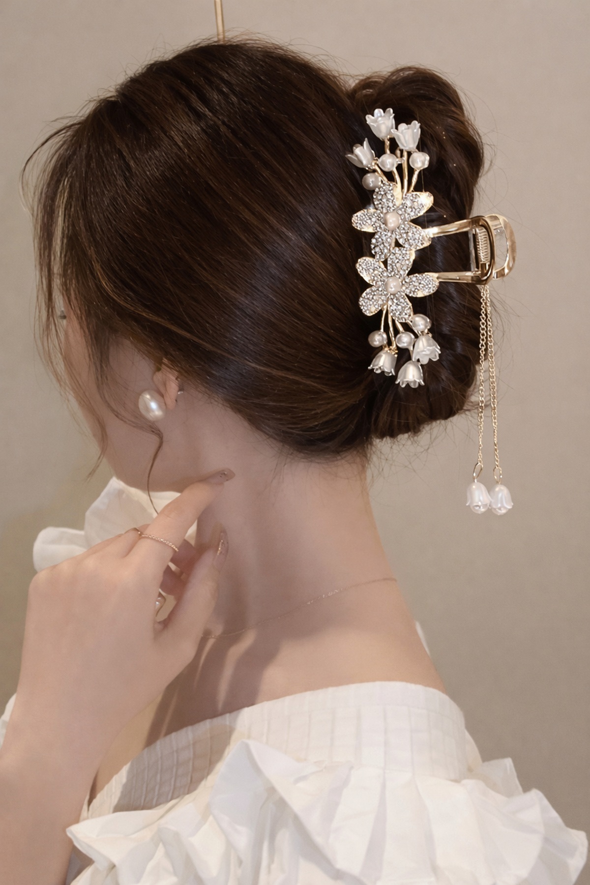 Flower Patterned Gold Metal Latch Buckle 11 cm - Stylish Hair Accessory with Pearl and Stone Detail